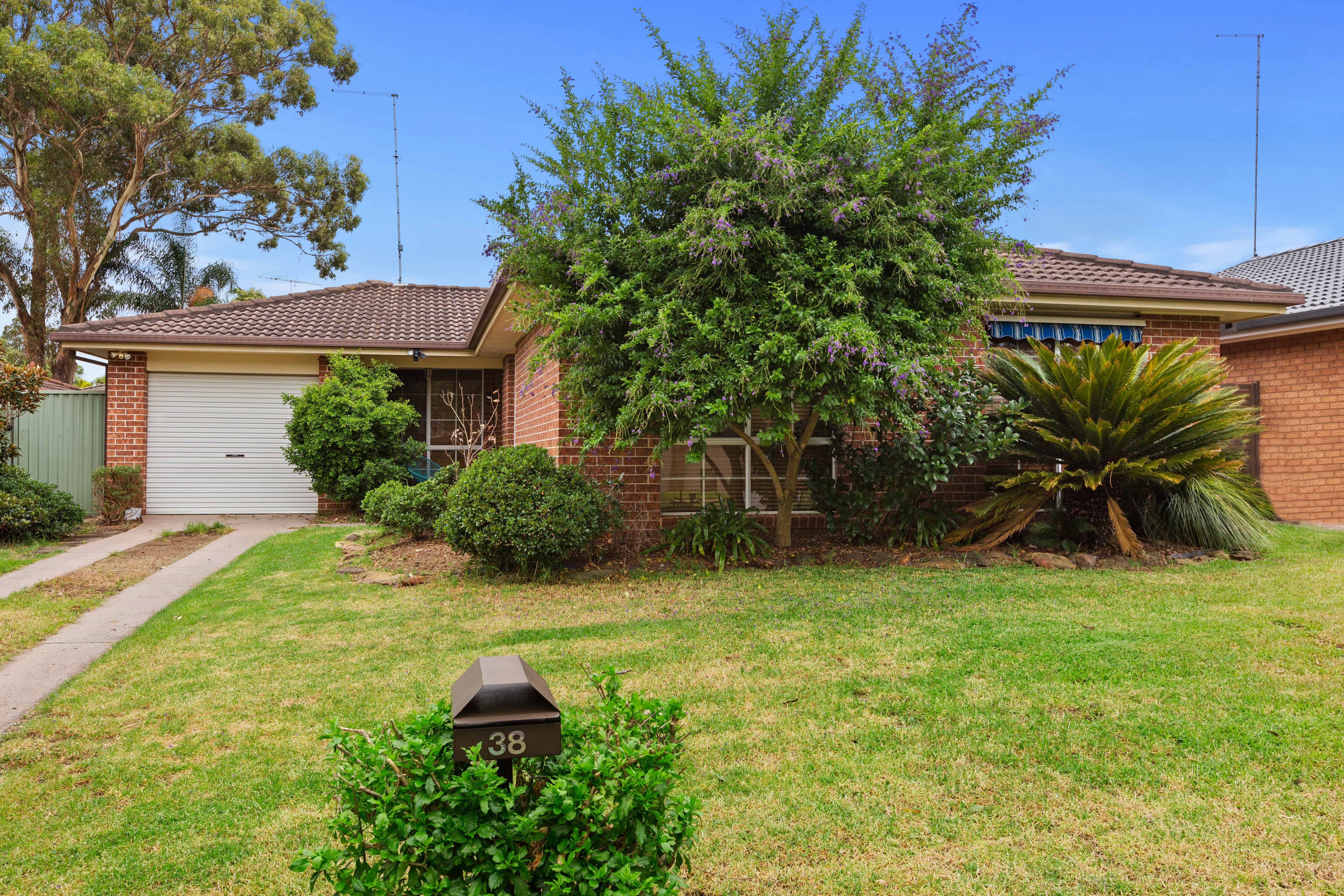 38 Torrance Crescent, Quakers Hill NSW 2763