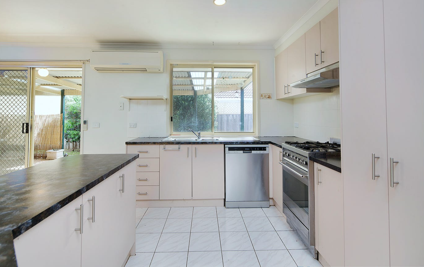 3 Lowther Court, Cranbourne North, VIC 3977