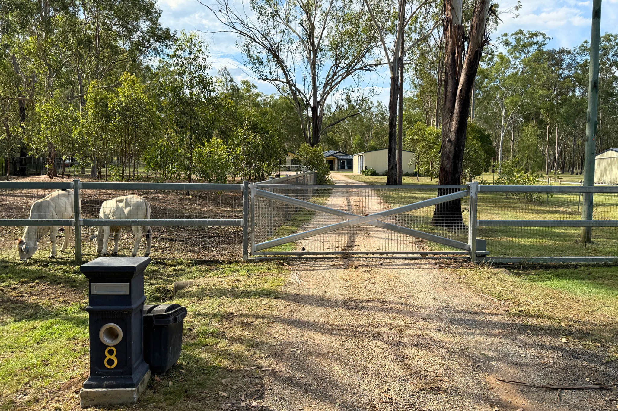 8 Lewis Court, Lockyer Waters, QLD 4311