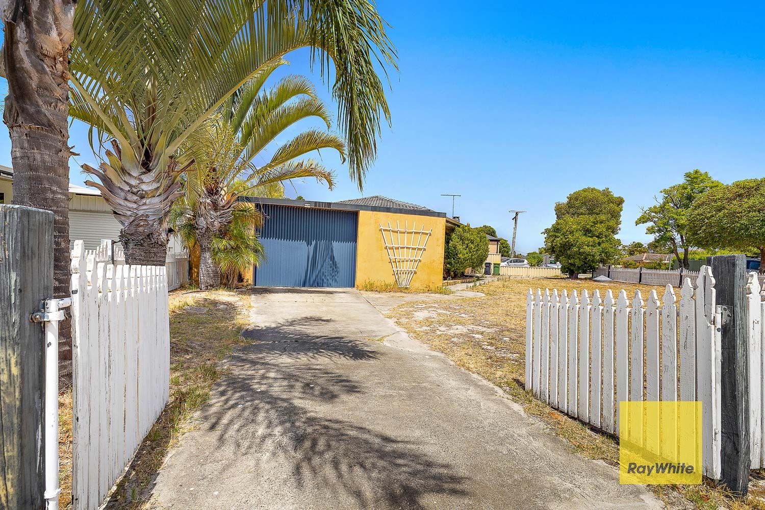 8 Pembury Road, Thornlie, WA 6108