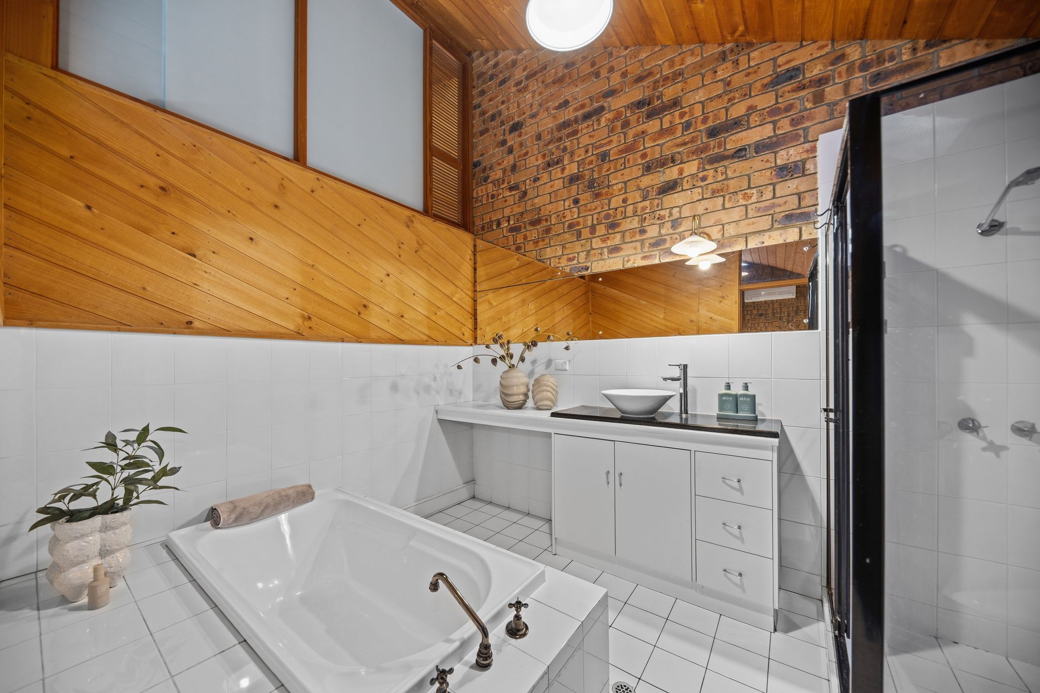 21 Tapson Crescent — photo 9 of 27