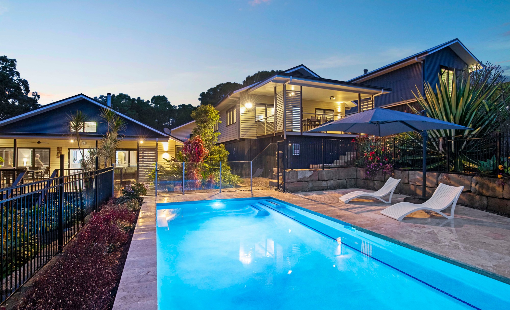 8 Colin Place, Cashmere, QLD 4500