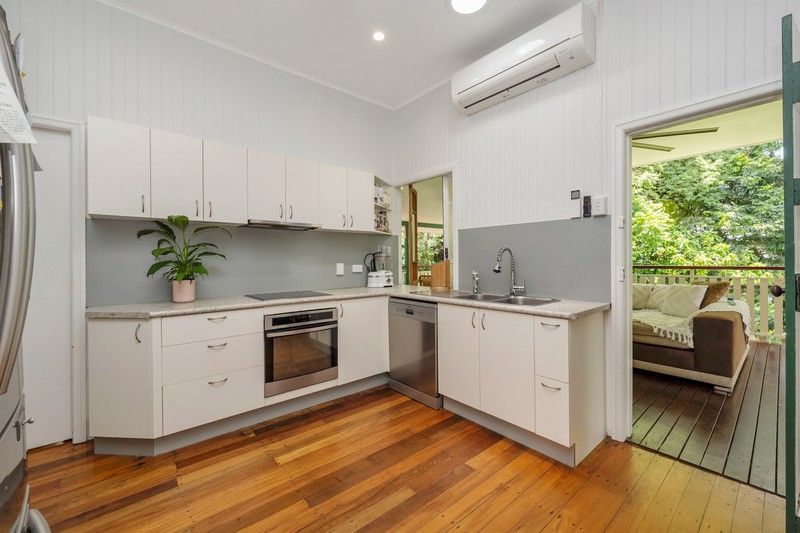 37 Hughes Street, Hermit Park, QLD 4812