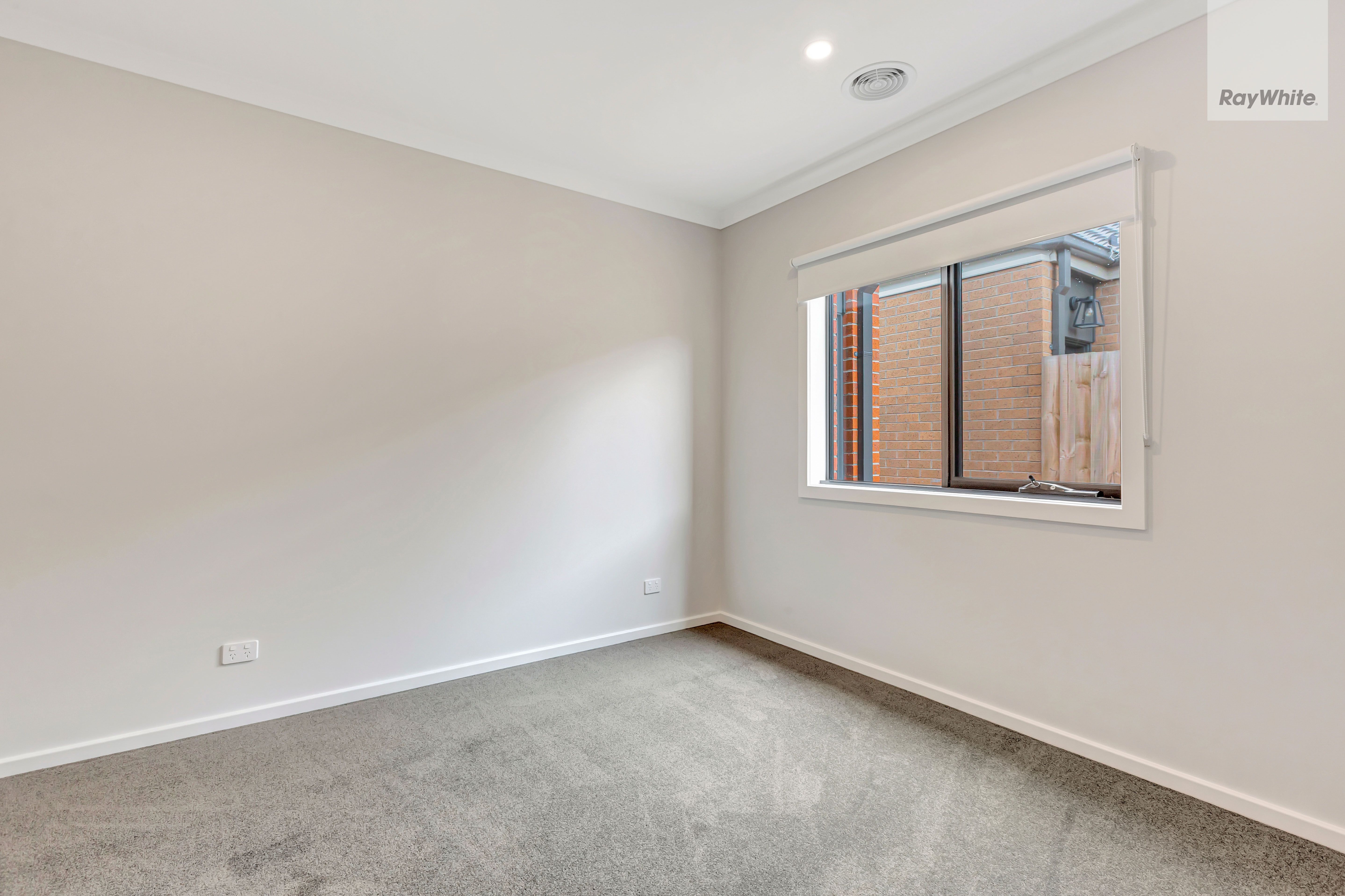 18 Conifer Drive — photo 10 of 11