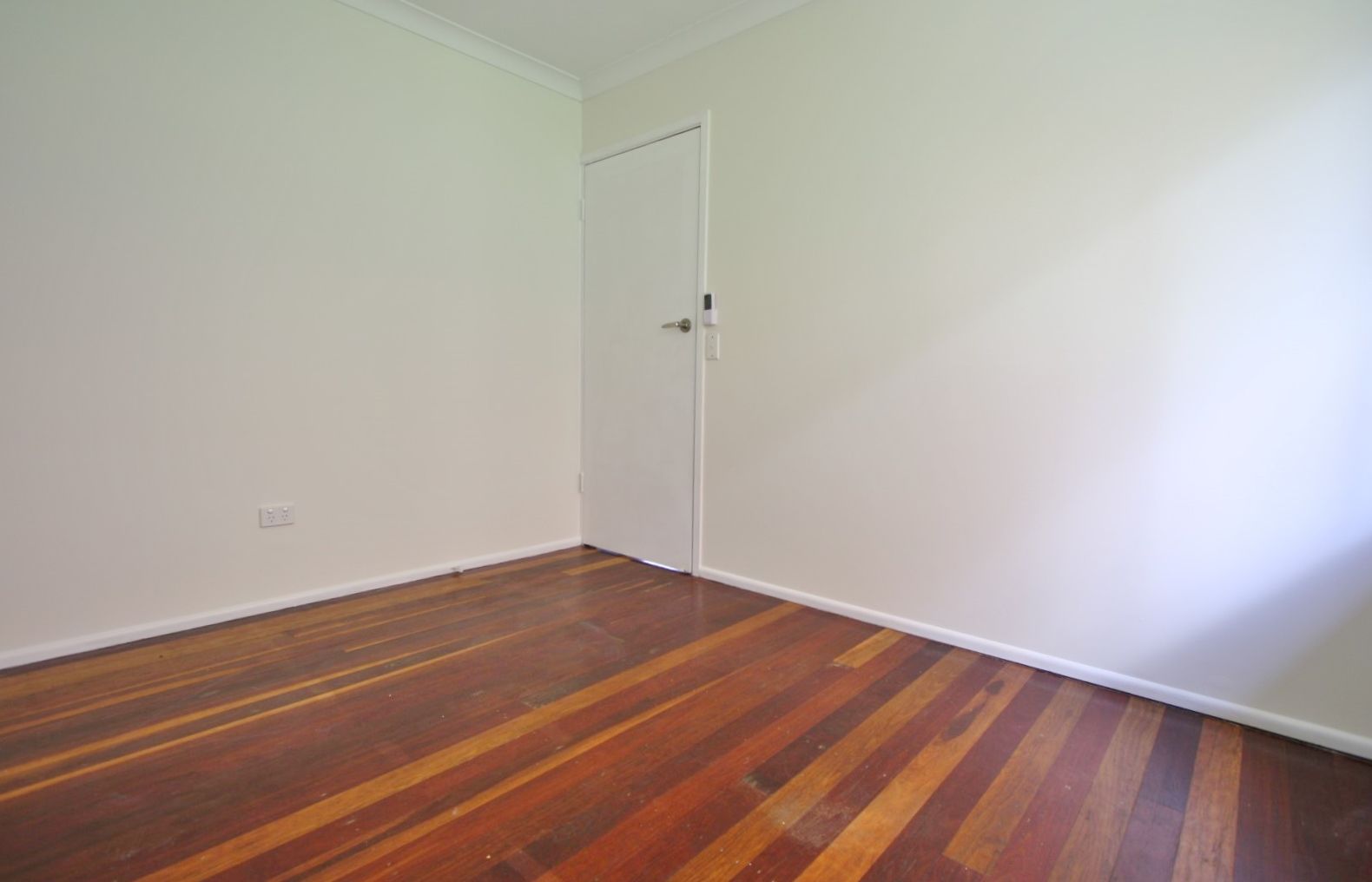 2/4 Alamine Street, Holland Park, QLD 4121