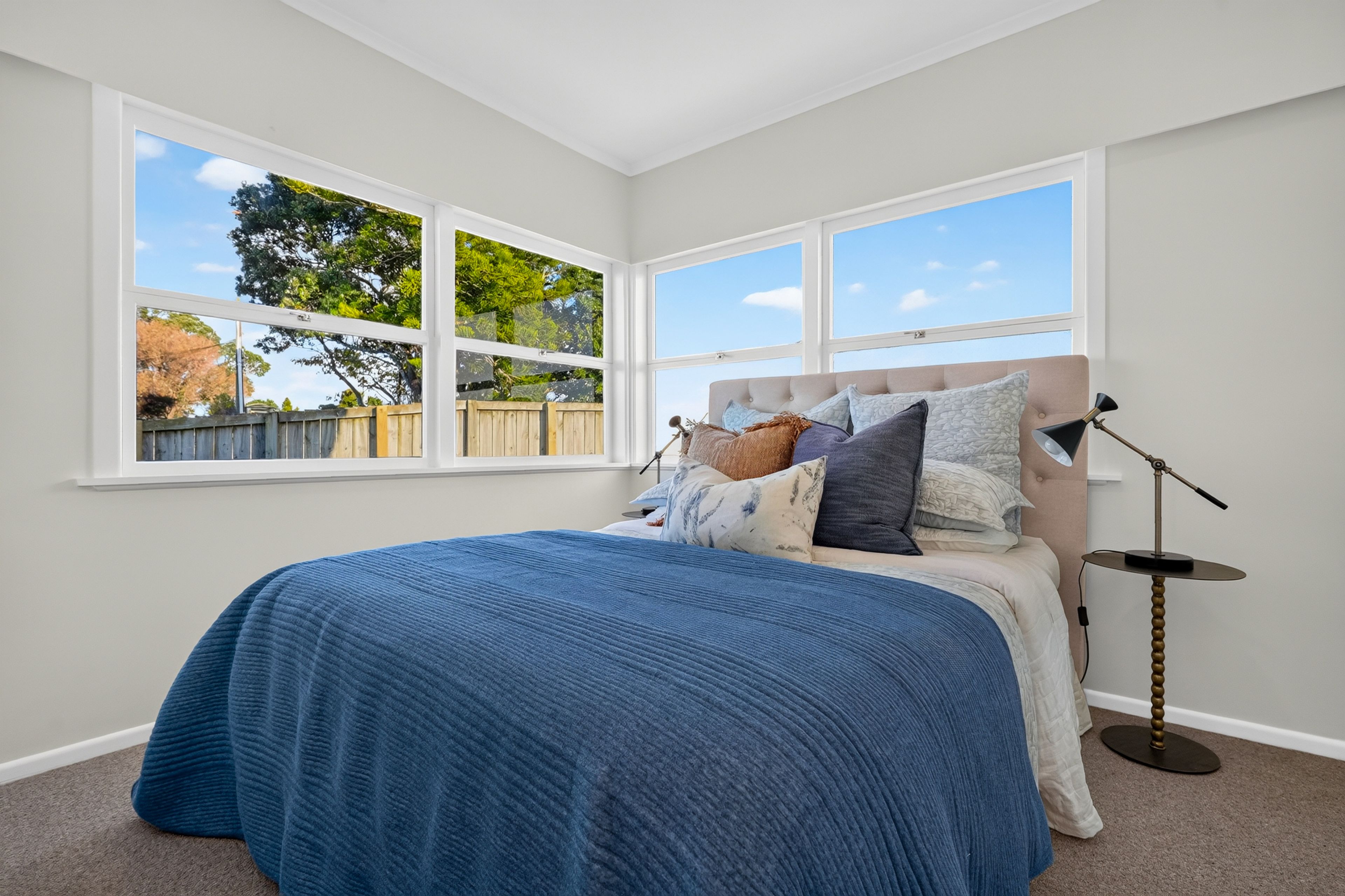 313 East Coast Road, Mairangi Bay, North Shore City