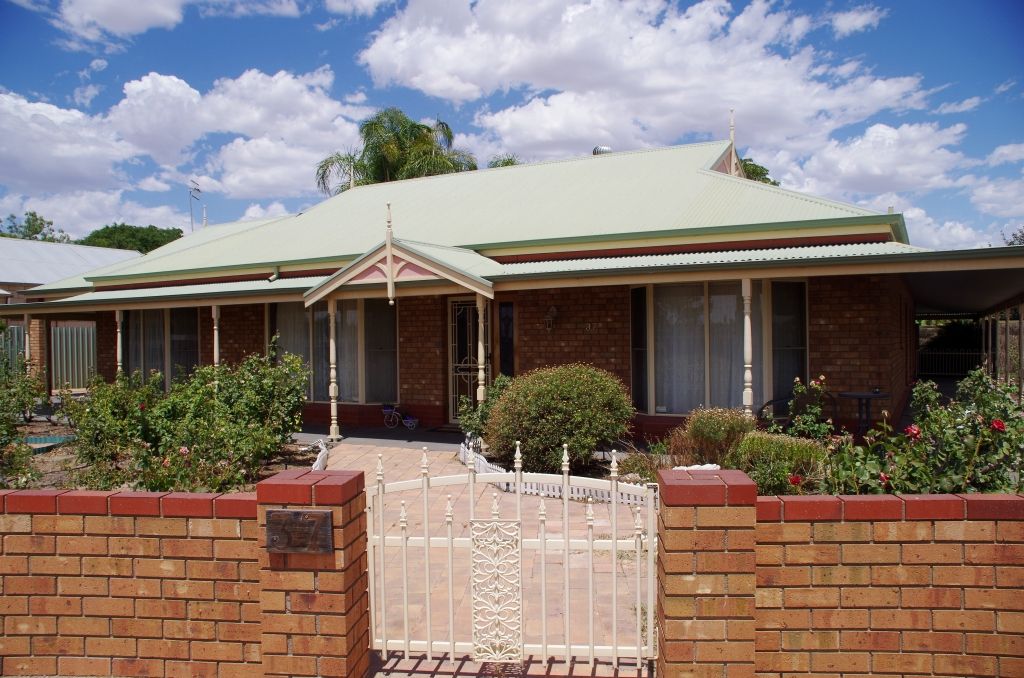 37 Cowra Street, Renmark, SA 5341