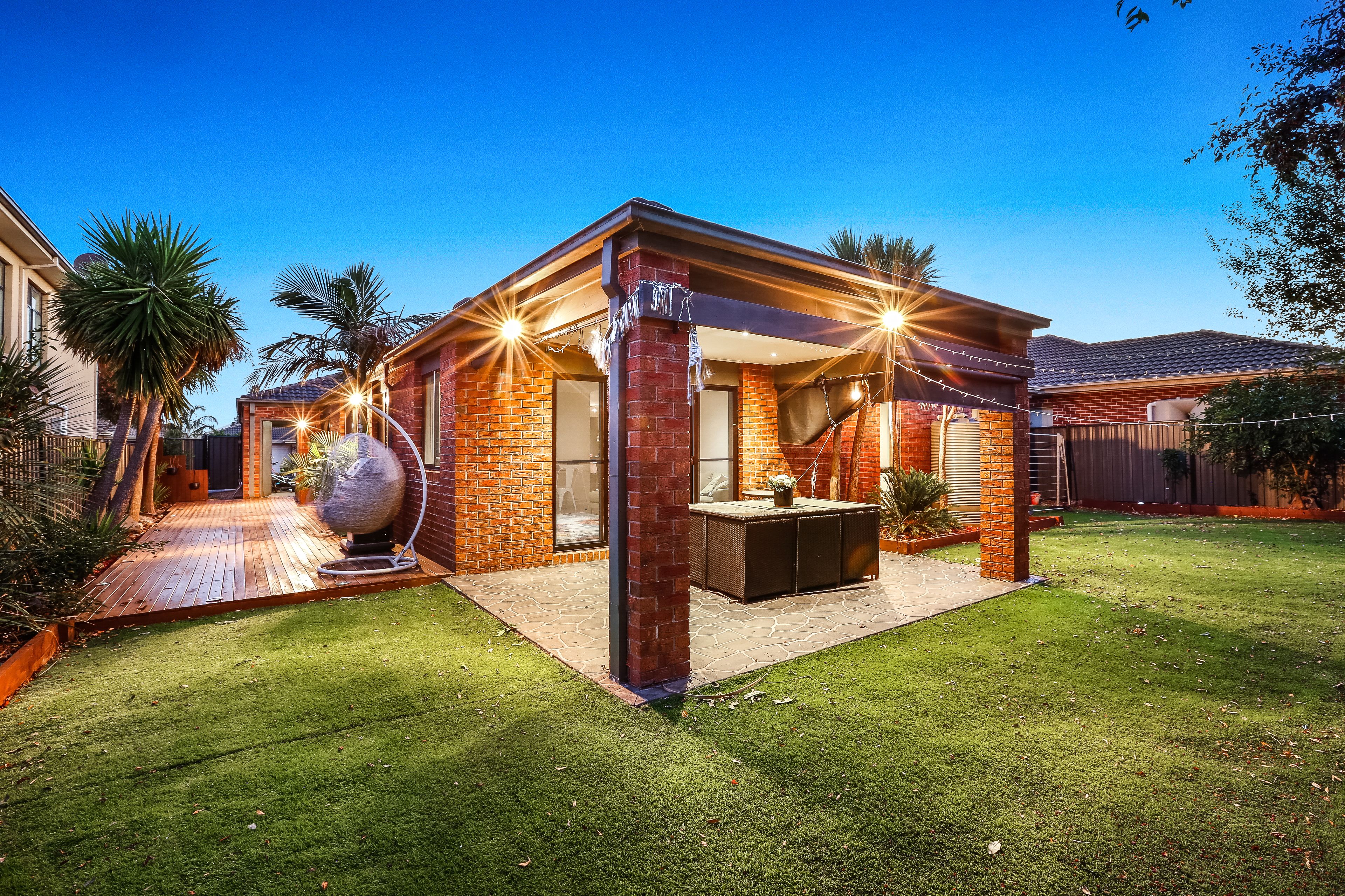 8 Markham Court Roxburgh Park Vic 3064 Sold House Ray White