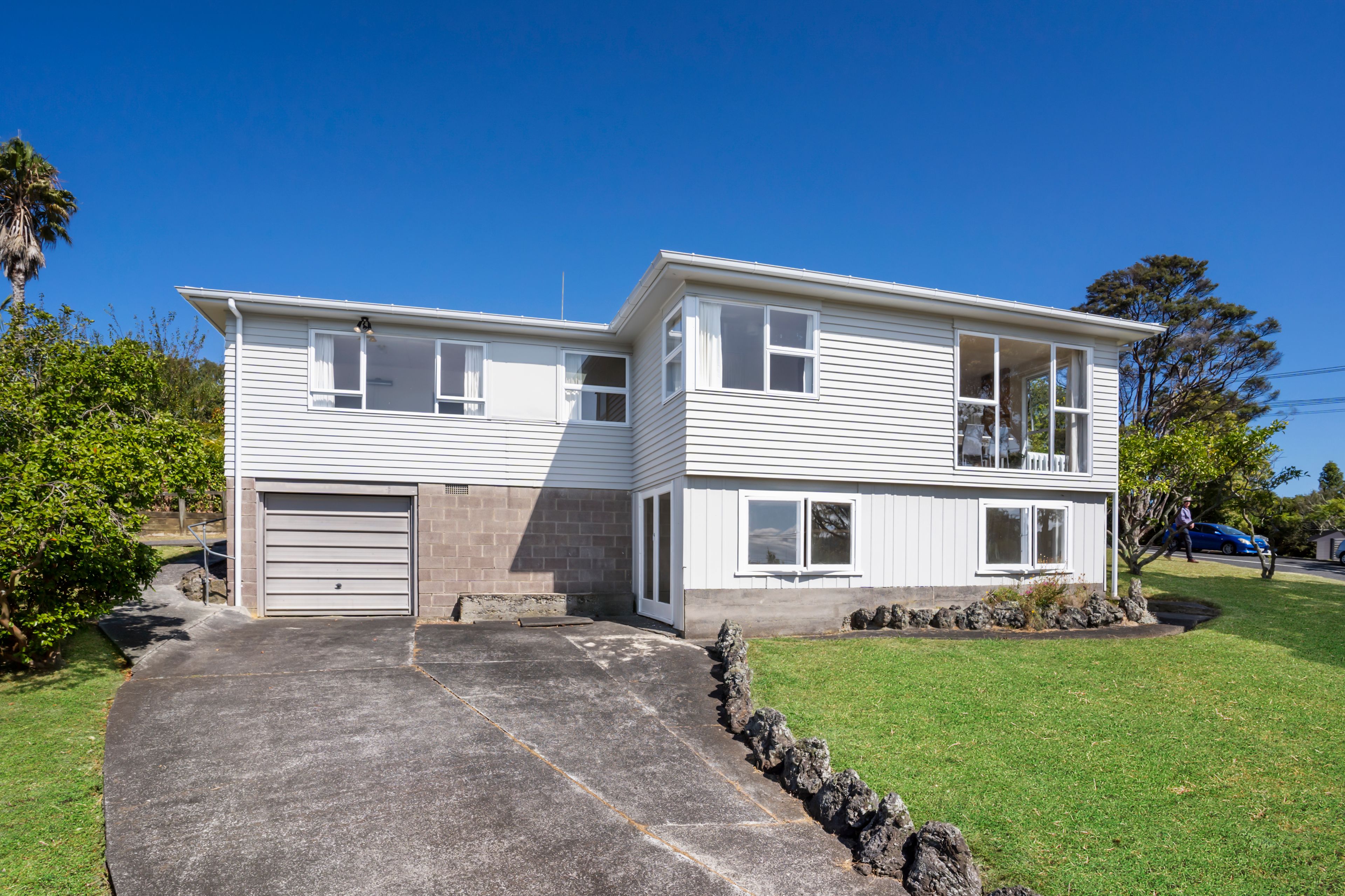 15 Highland Avenue, Titirangi, Waitakere City