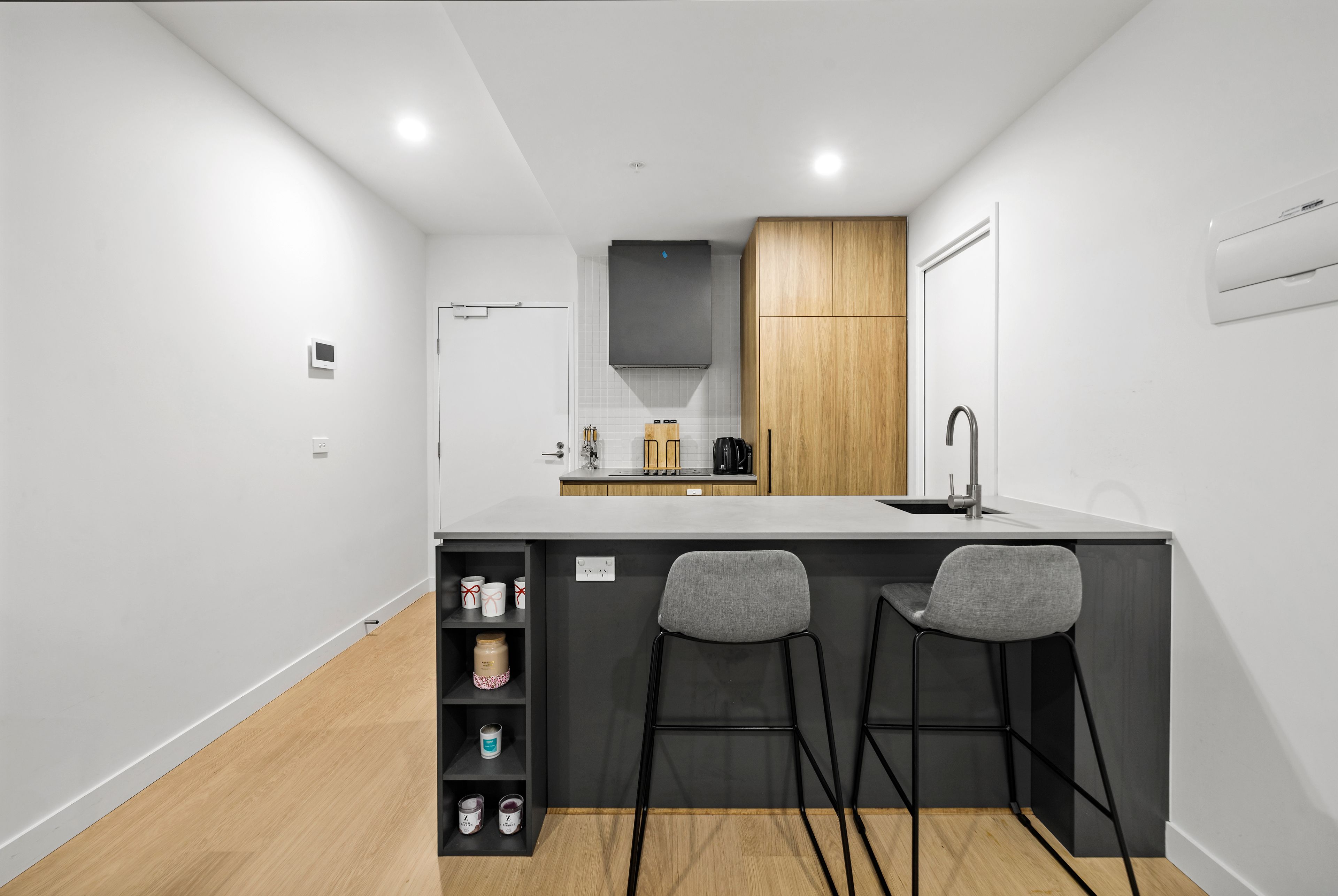 704b/294 Bell Street — photo 3 of 8