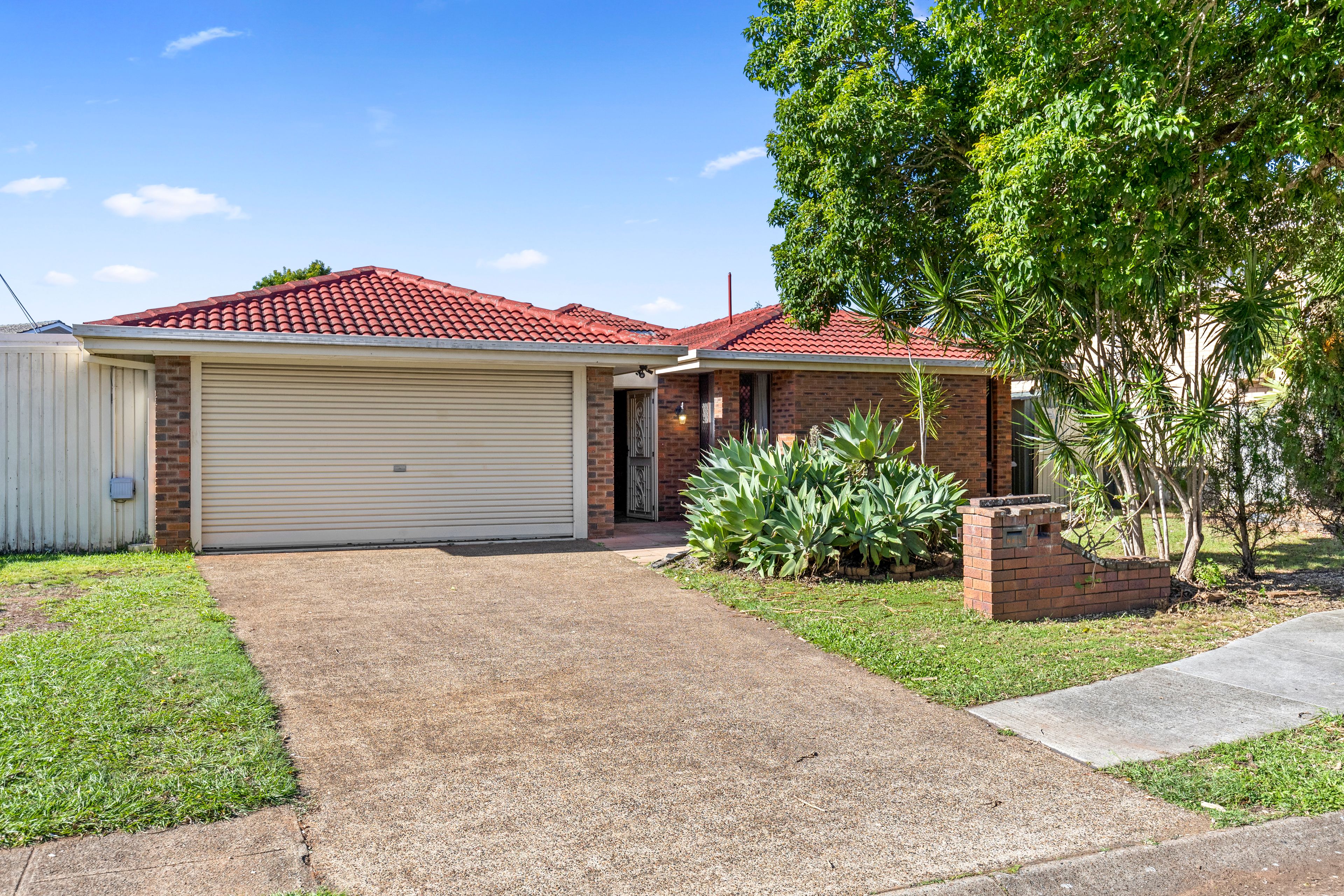 7 LOMANDRA Street, Robertson, QLD 4109