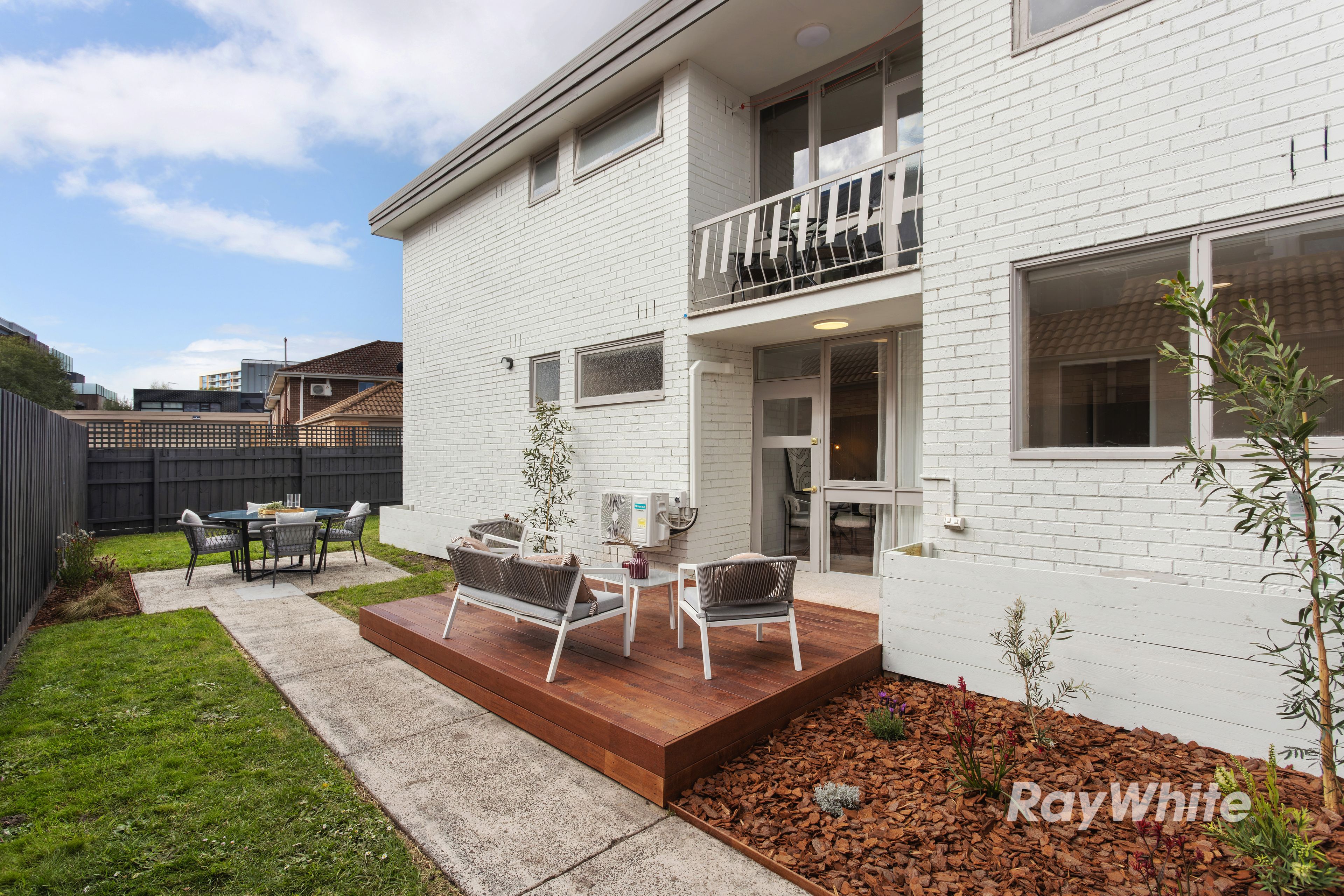 7/13-15 Toolambool Road — photo from Ray White Carnegie