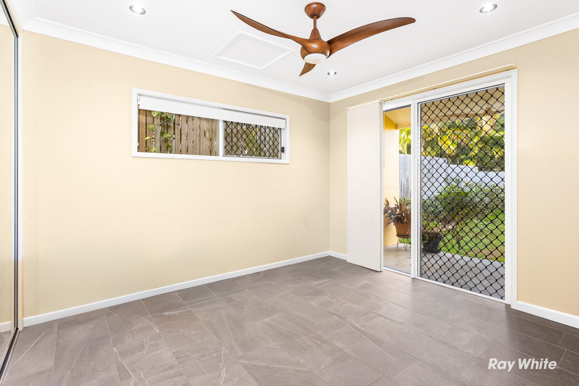 19 Cathne Street — photo 4 of 28