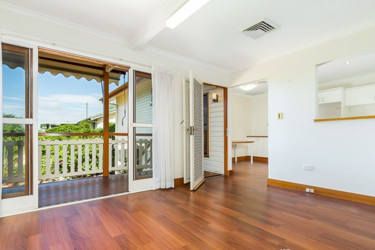 17 Dundas Street, Oxley, QLD 4075