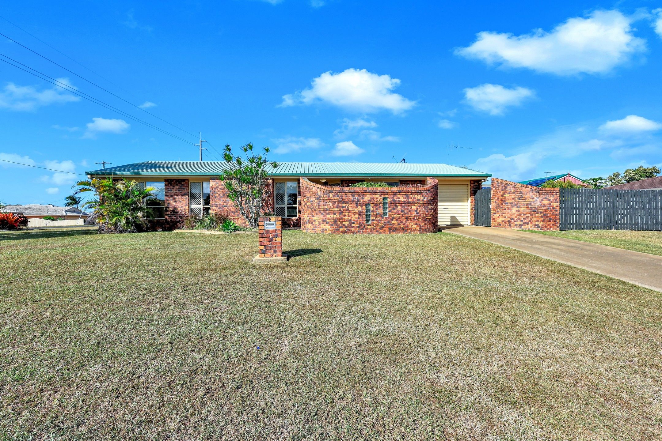 2 Southern Cross Drive, Avoca, QLD 4670