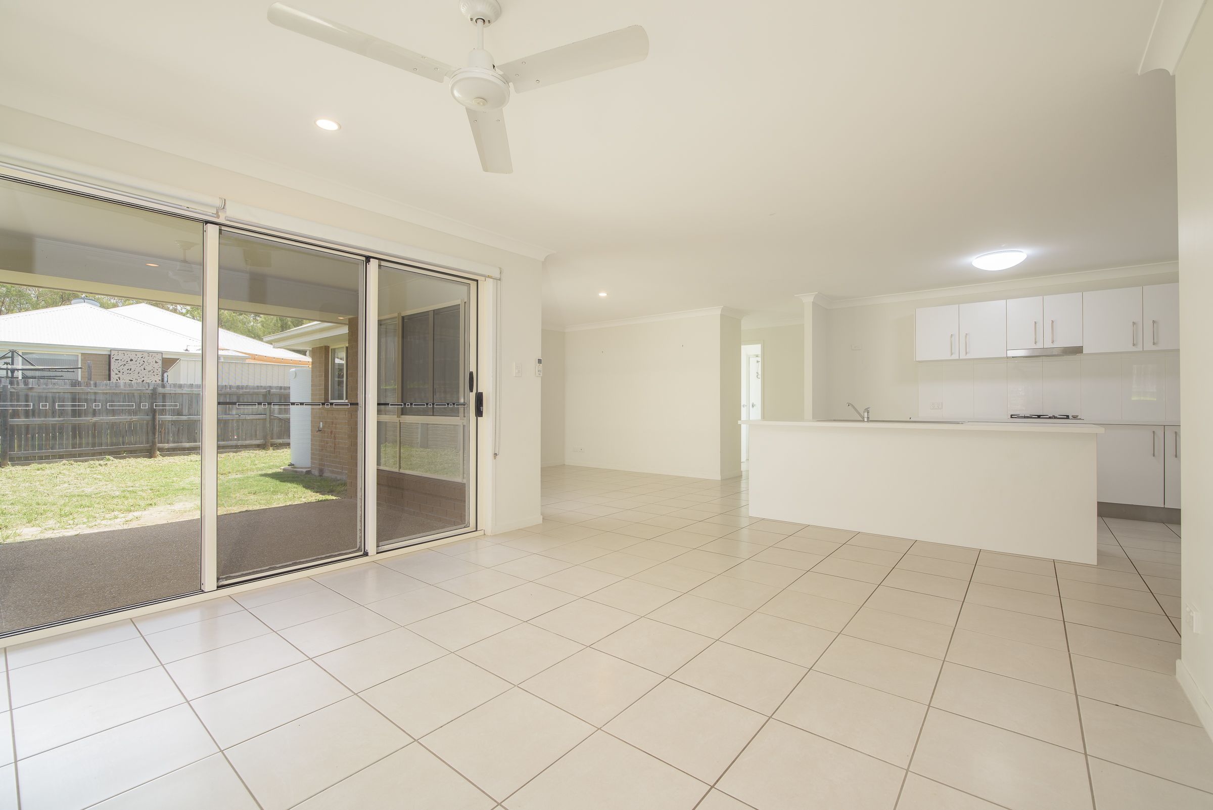5 Karloom Close, Kirkwood, QLD 4680