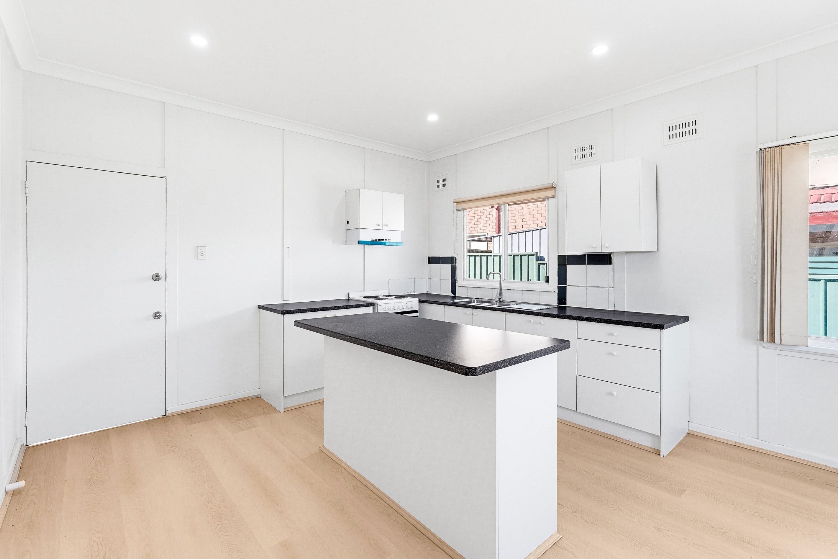 16 Lethbridge Street, St Marys, NSW 2760