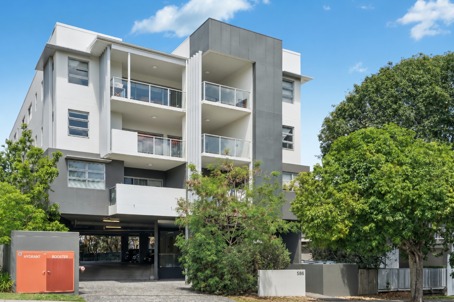 2/586 Sherwood Road, Sherwood, QLD 4075