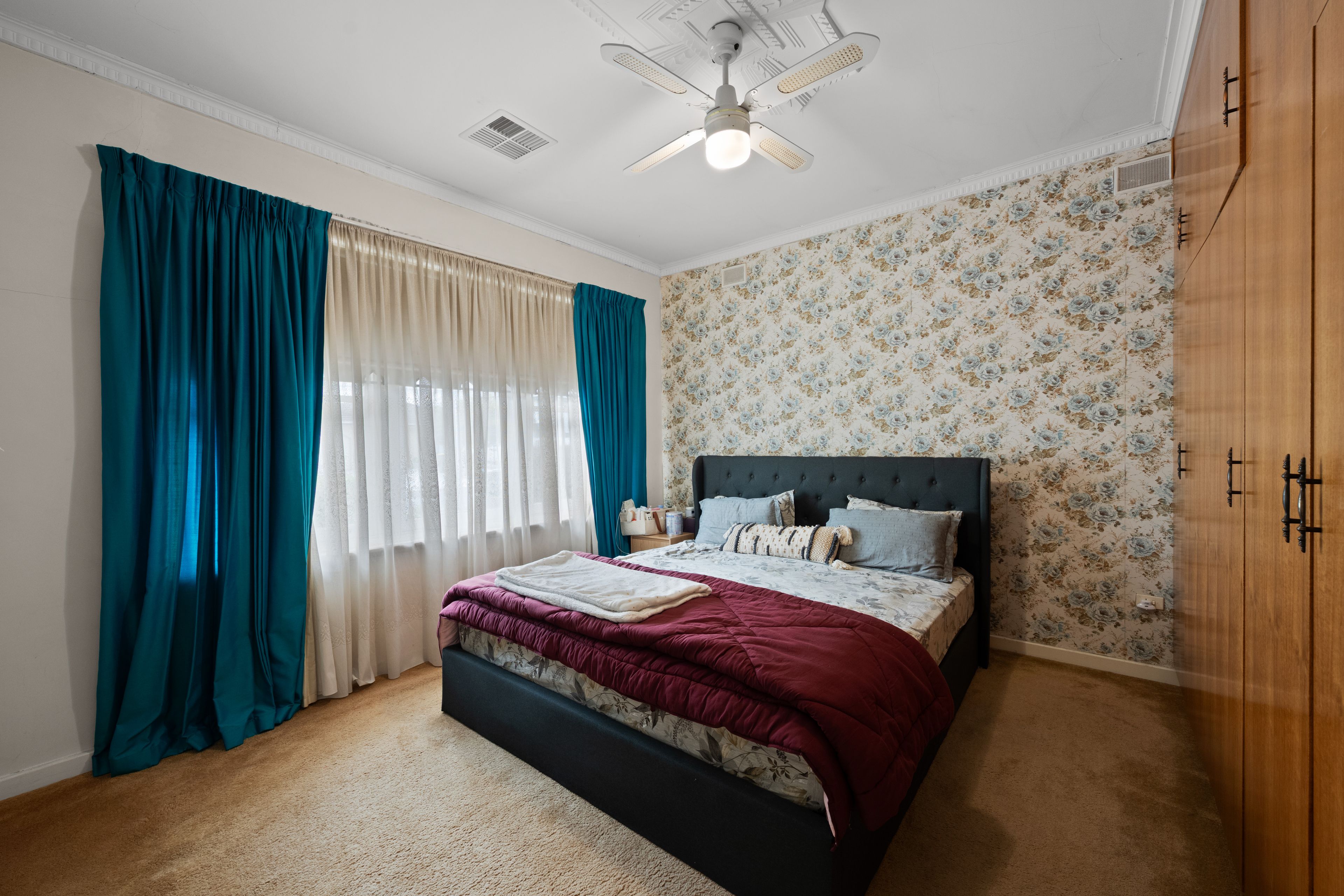 2 Rowney Avenue — photo 10 of 29