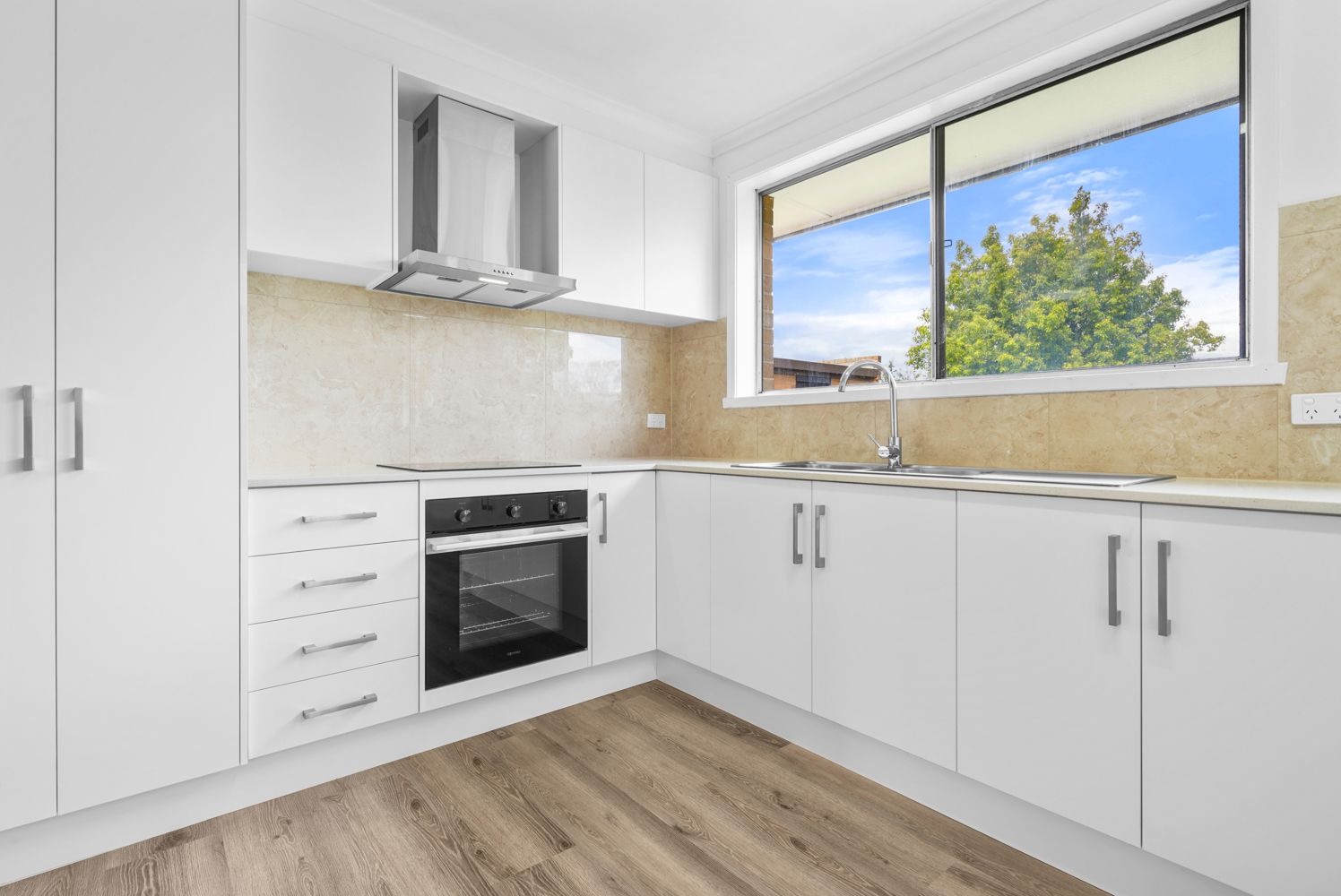 6 Whitmorr Court — photo 3 of 6