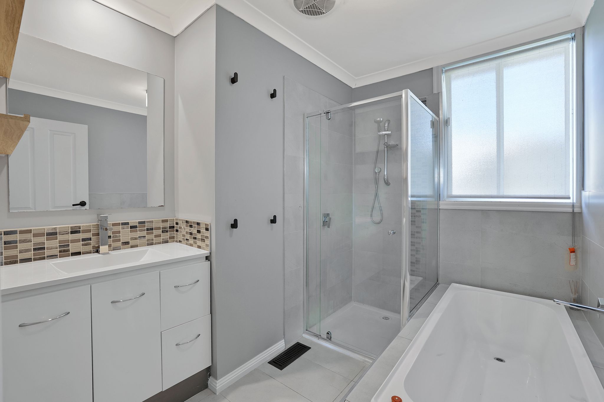 24 Eastern Avenue — photo 9 of 30