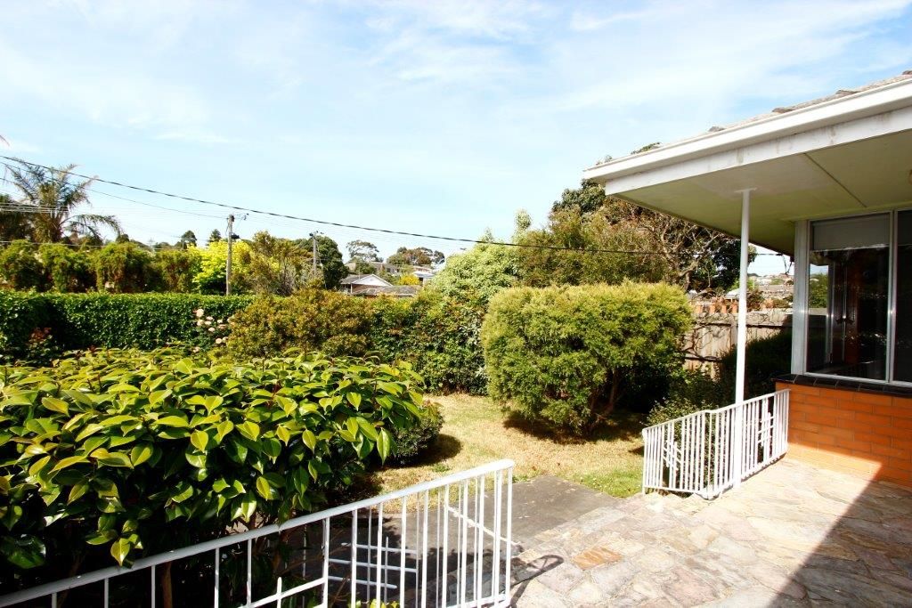 138 Barrabool Road, Highton, VIC 3216