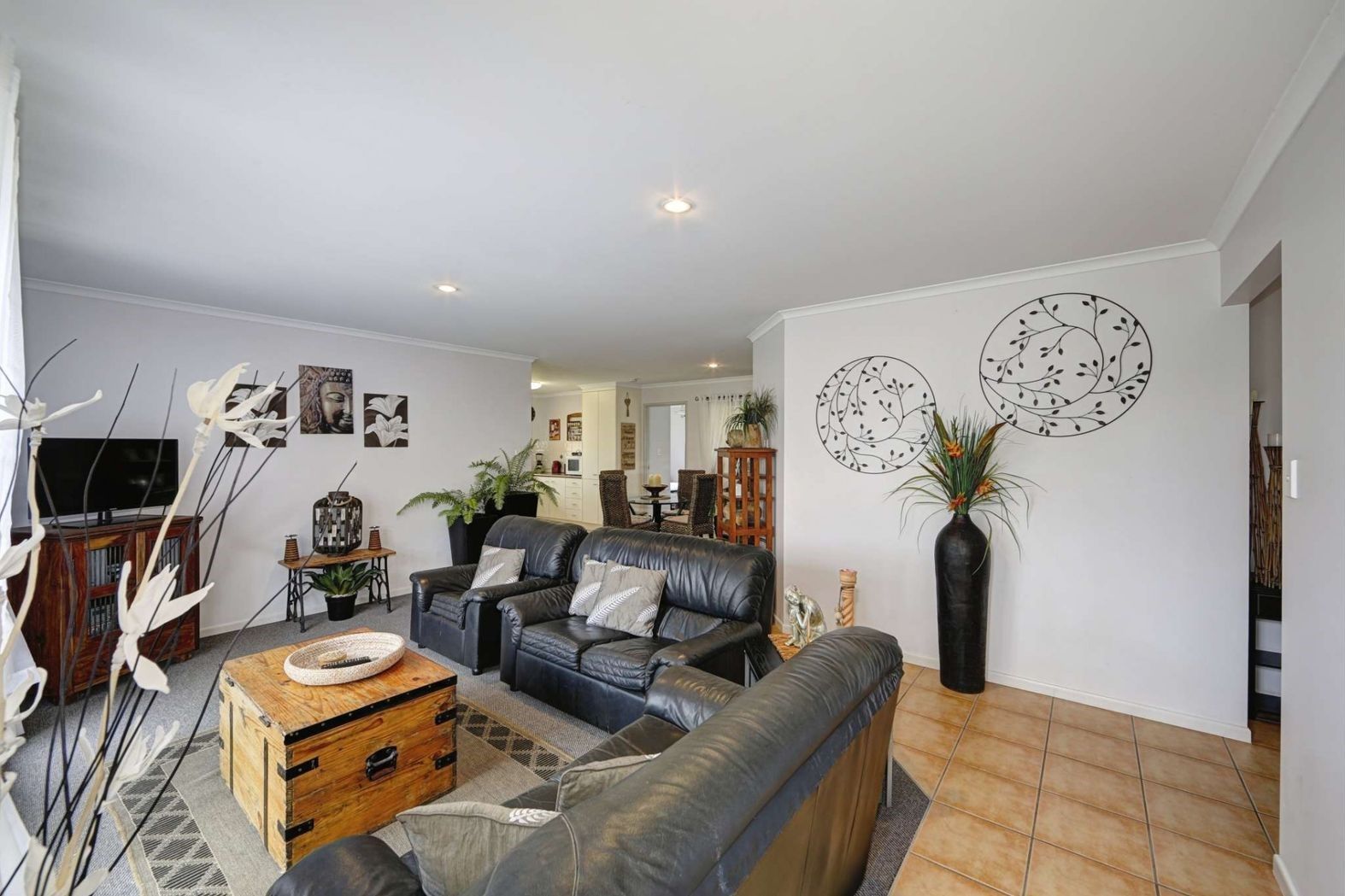 52 Searle Street, Thabeban, QLD 4670