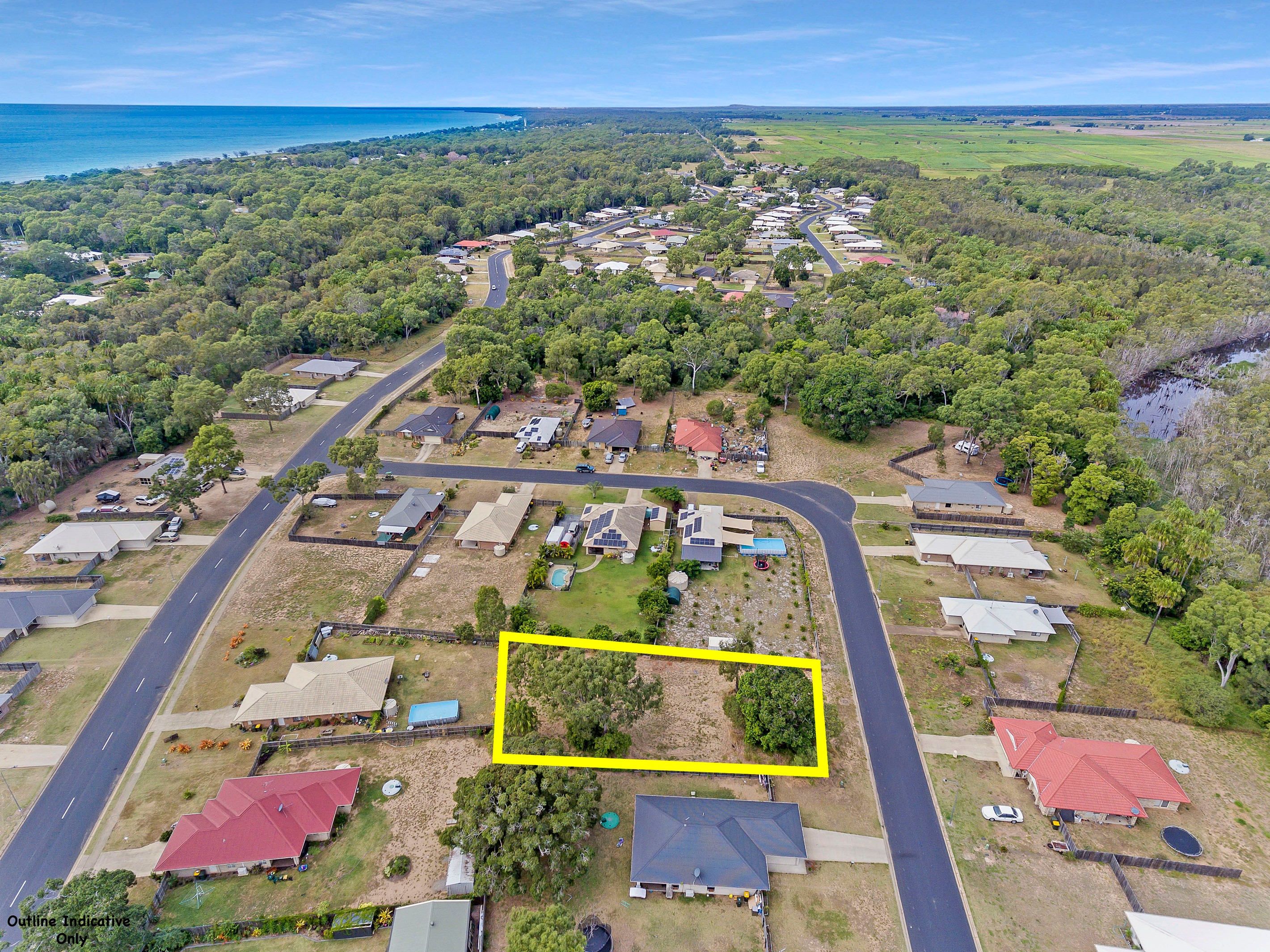 10 Monarch Avenue, Moore Park Beach, QLD 4670