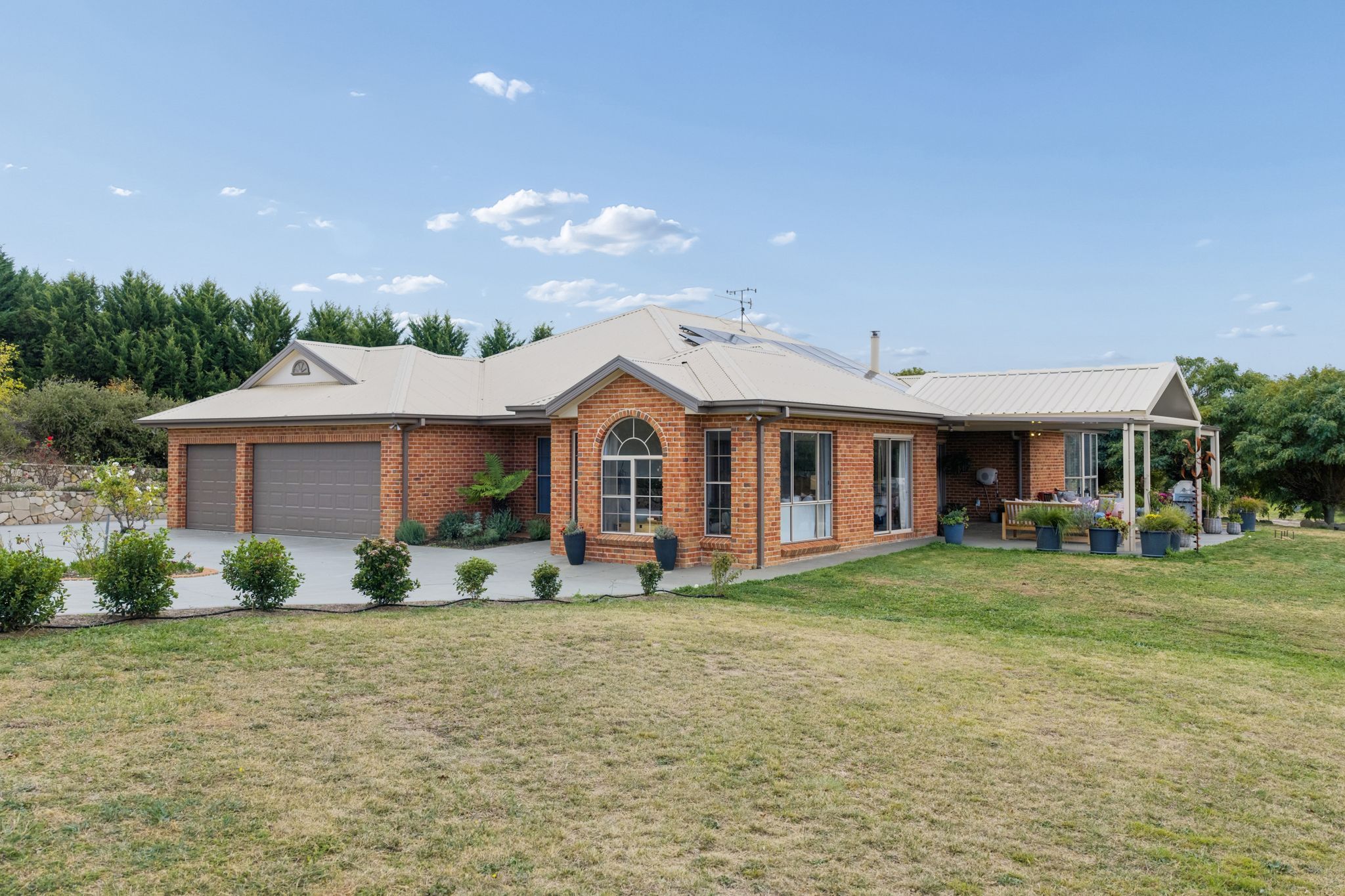 'The Finches', 7 Galloway Place — photo from Ray White Rural Yass