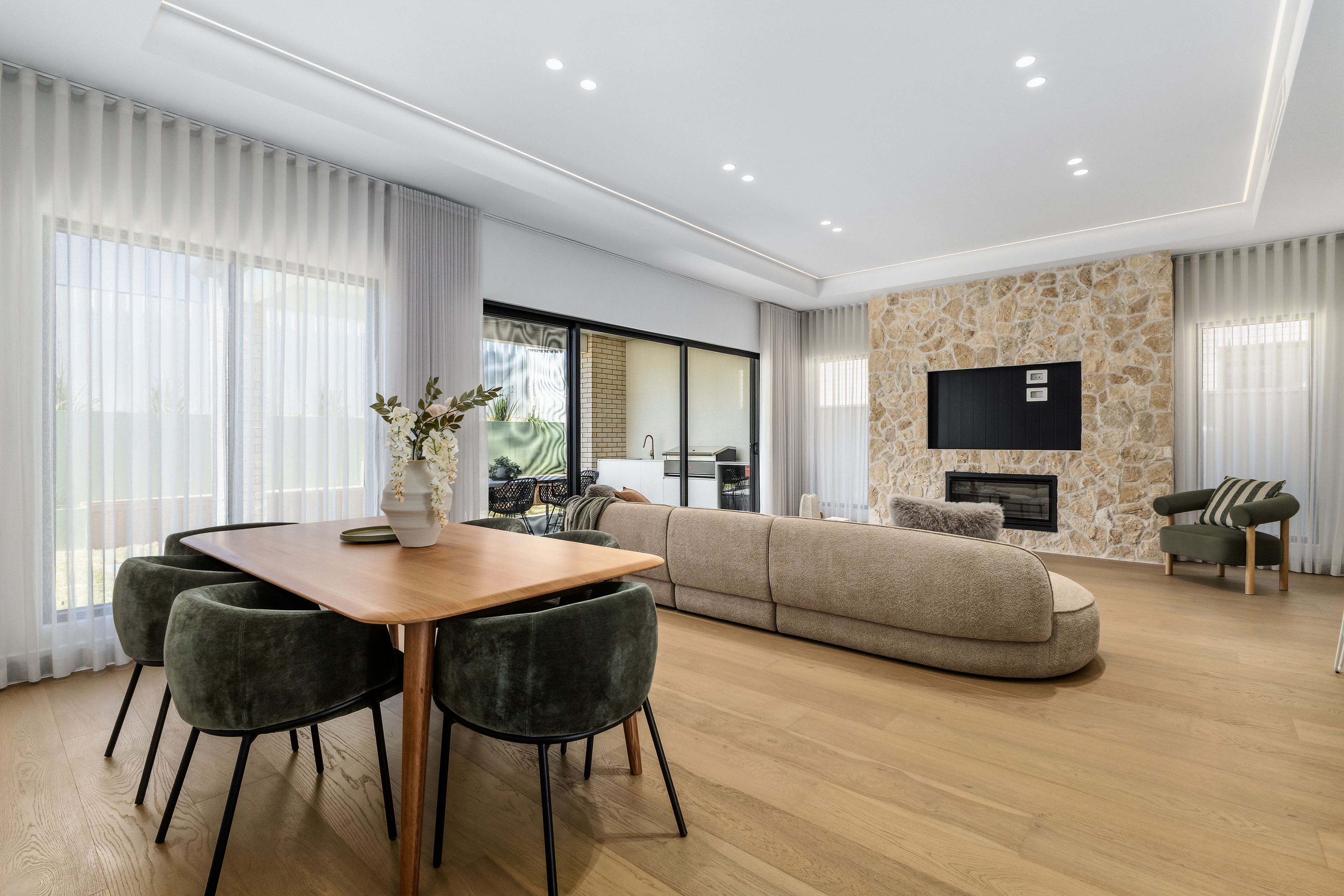 32 Ross Street — photo 7 of 19