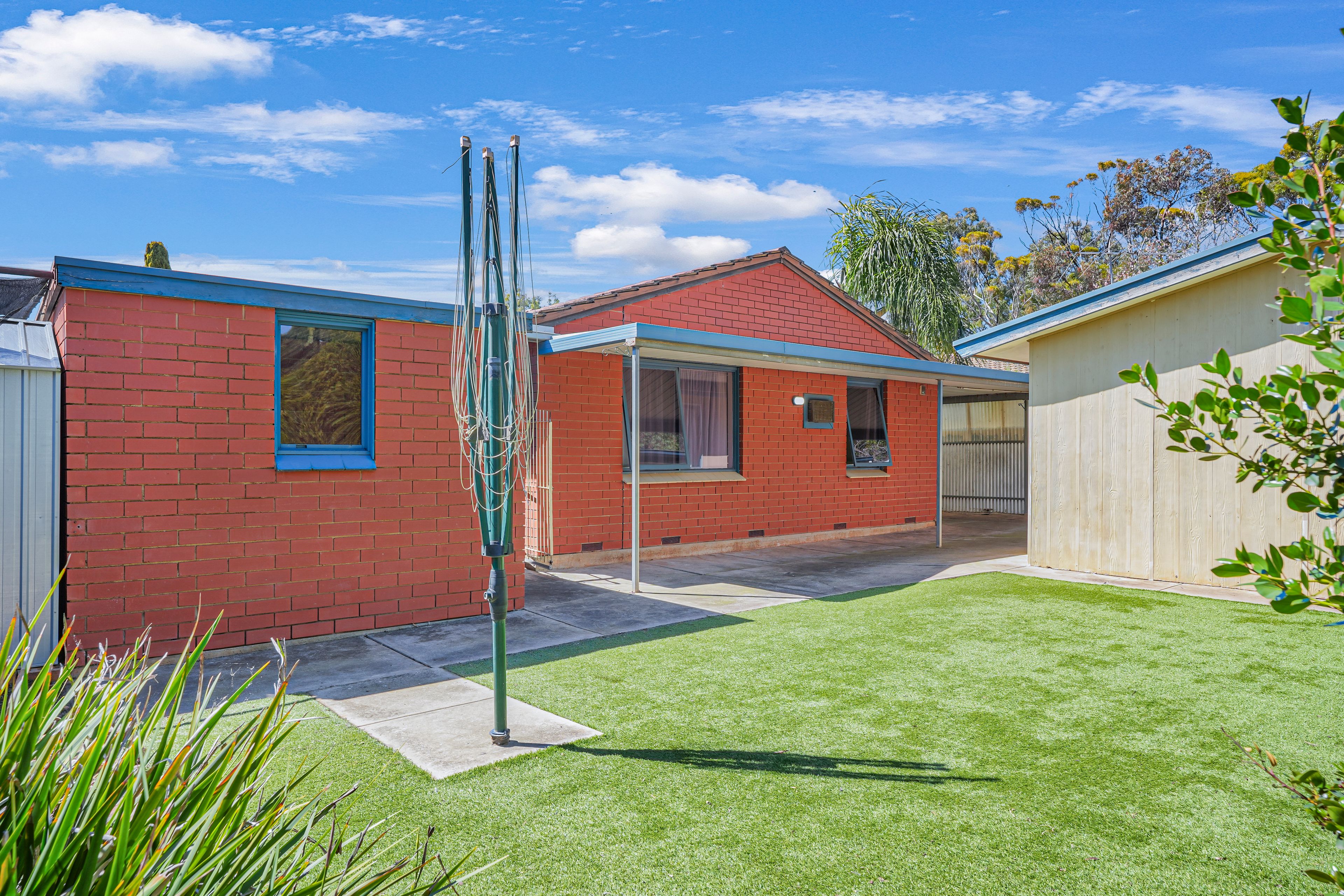 3 Lulama Crescent — photo 12 of 13