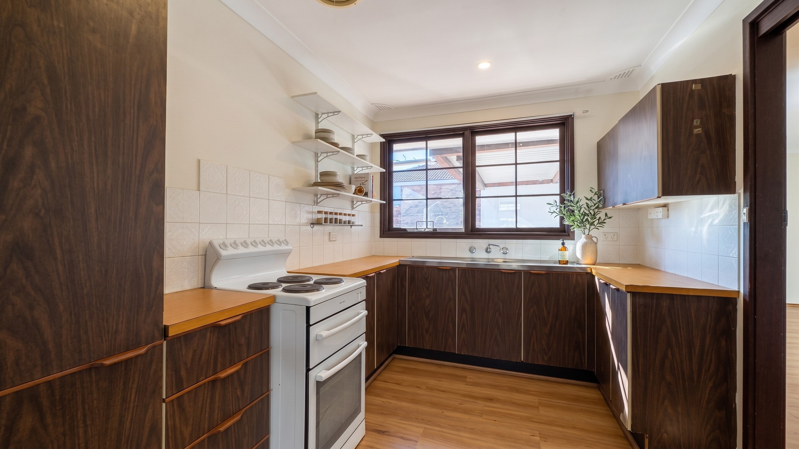 12 Huddleston Street, Colyton, NSW 2760