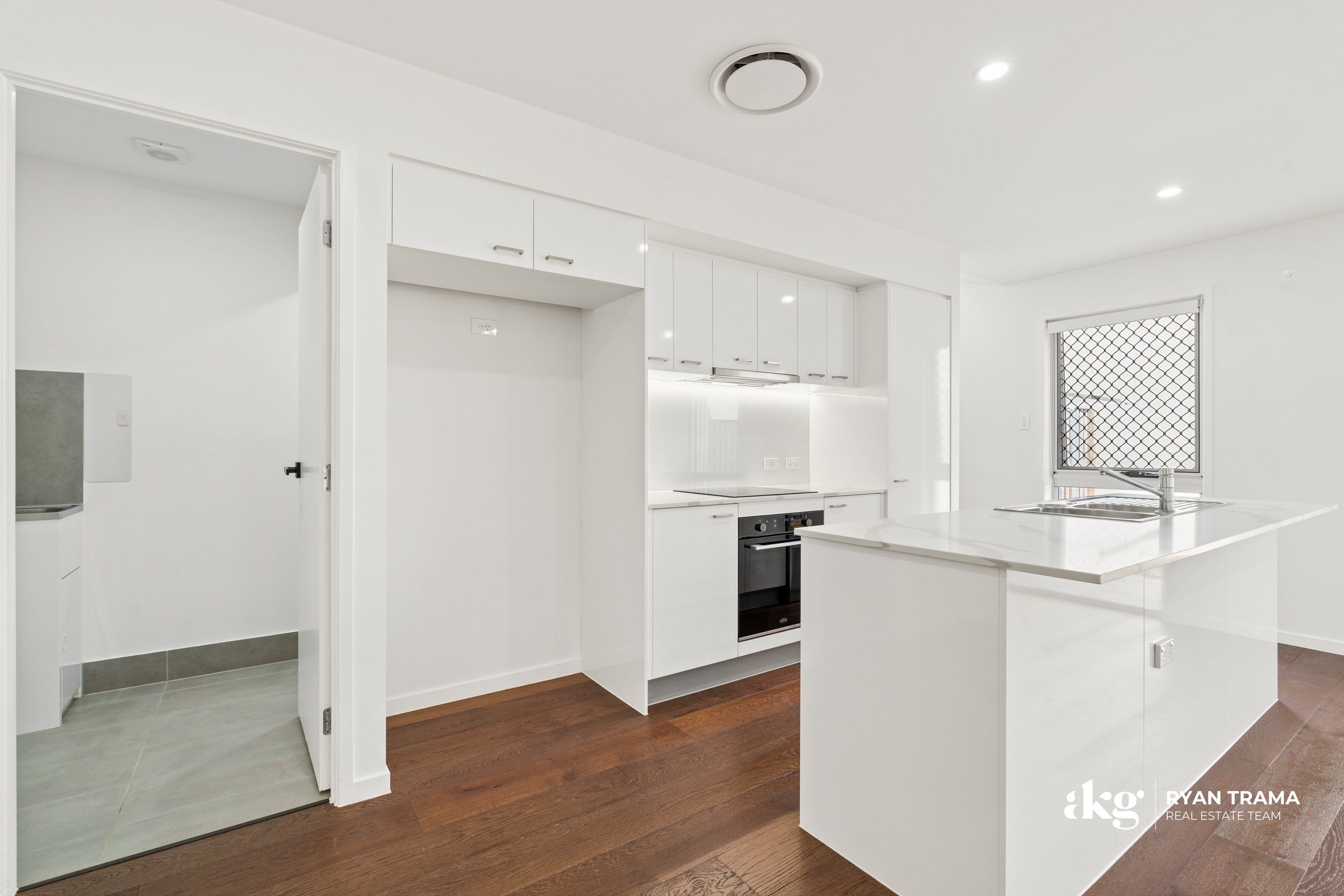 30/26 Elizabeth Street — photo 8 of 23