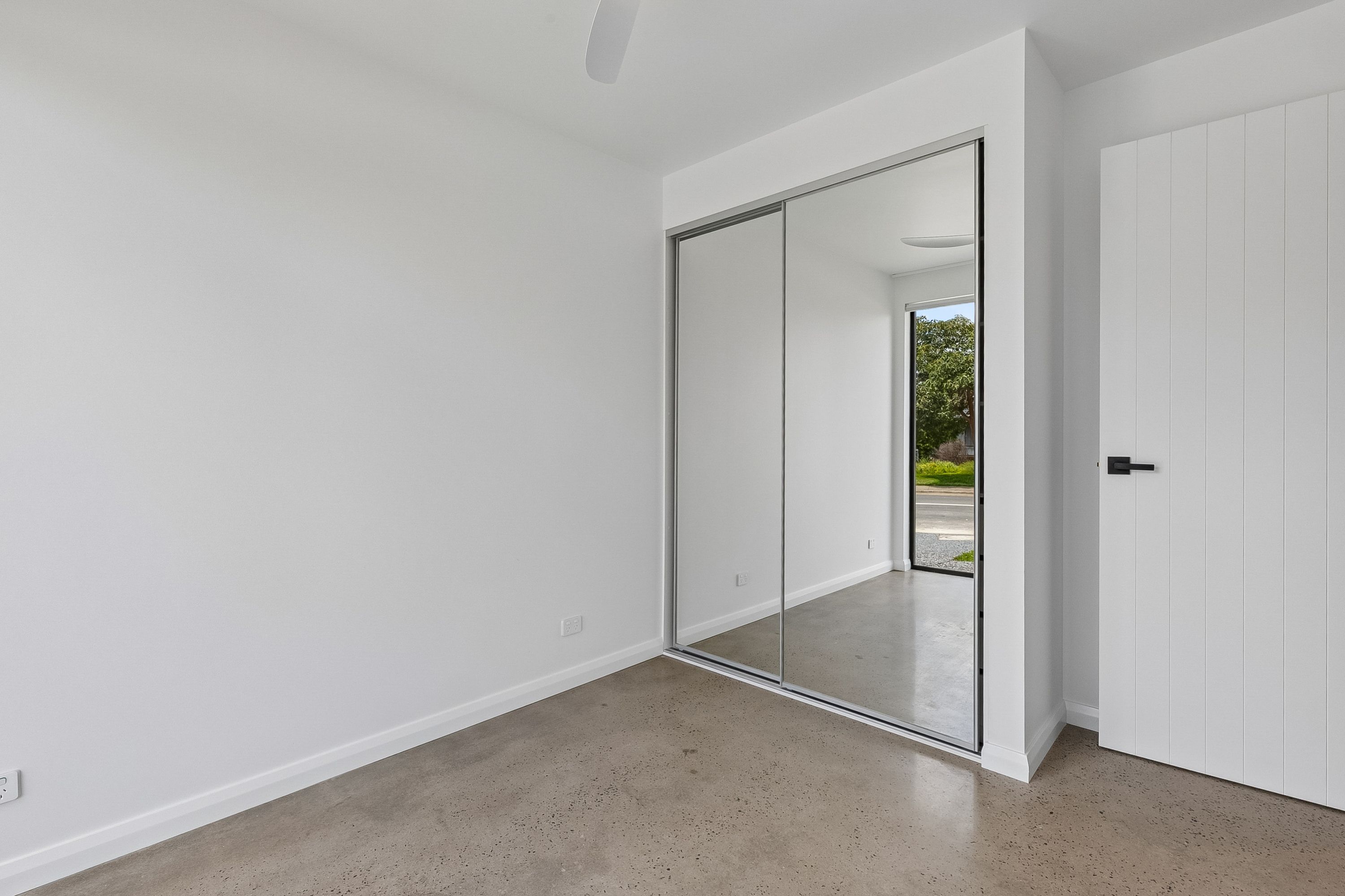 15 Toovis Avenue — photo 8 of 10