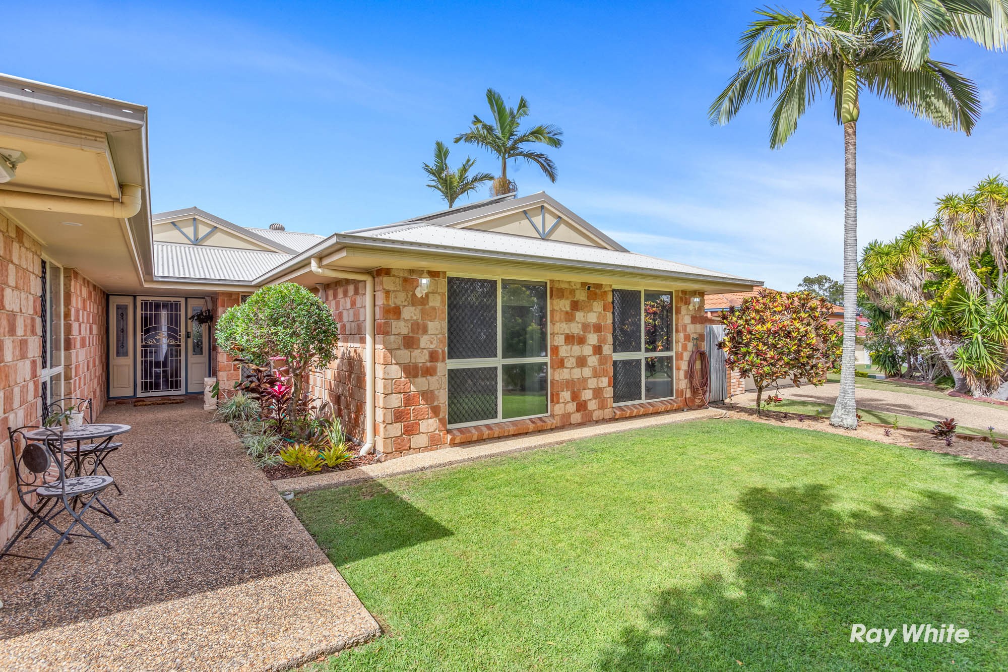 16 Brookside Avenue, Norman Gardens, QLD 4701