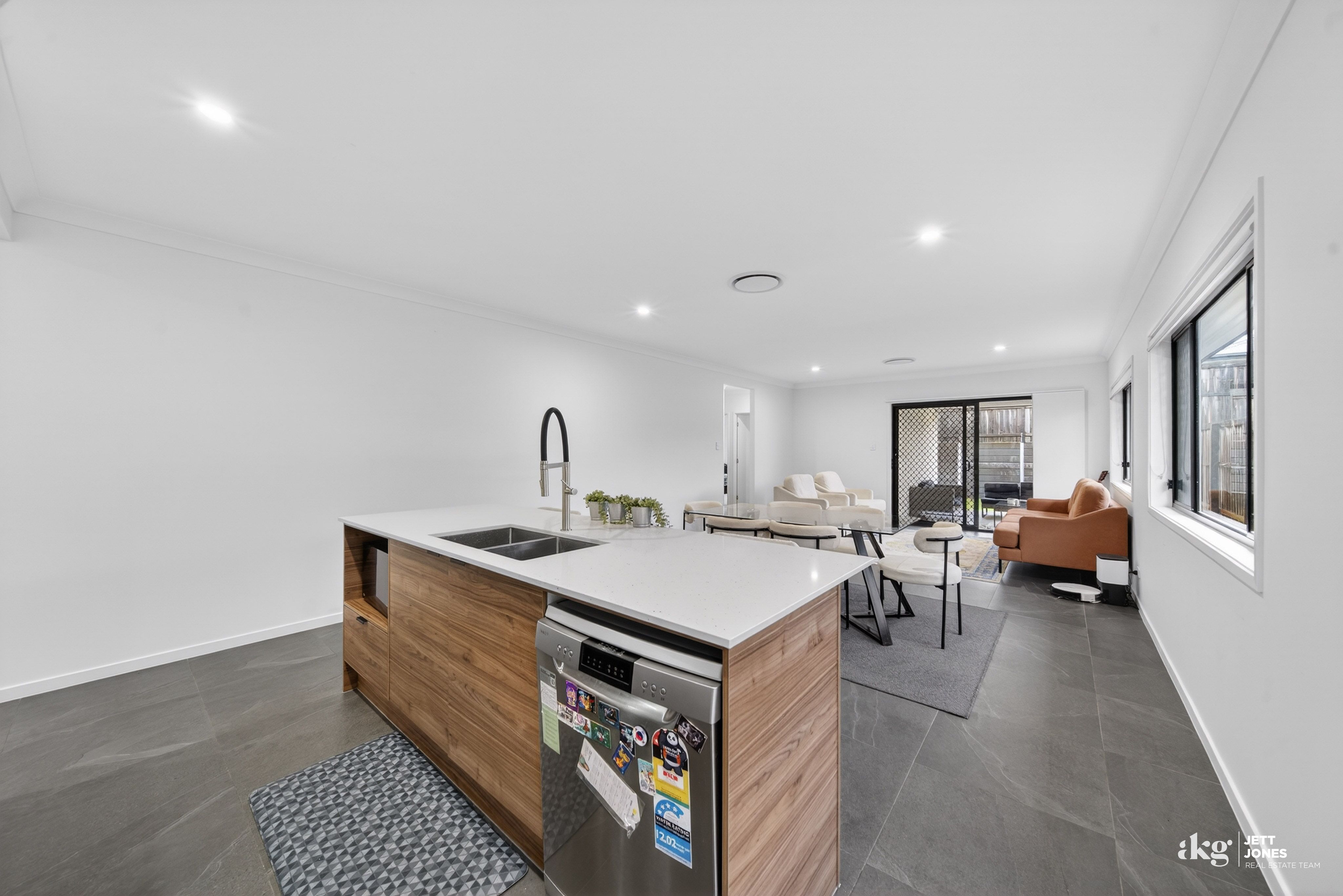 22 Delaway Street — photo 8 of 20