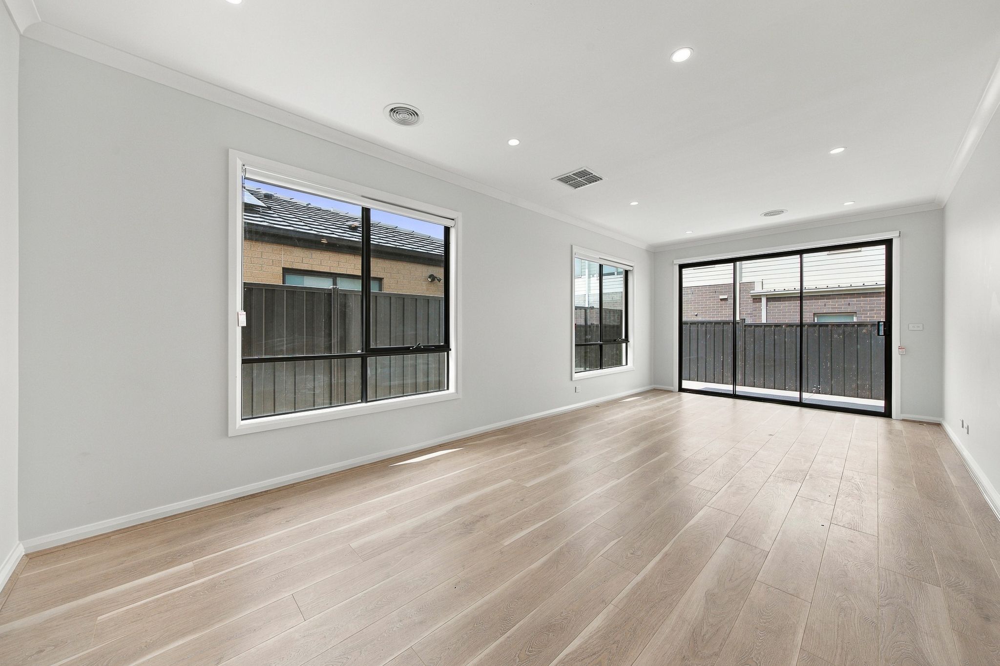 99 Goldfields Boulevard — photo 11 of 13