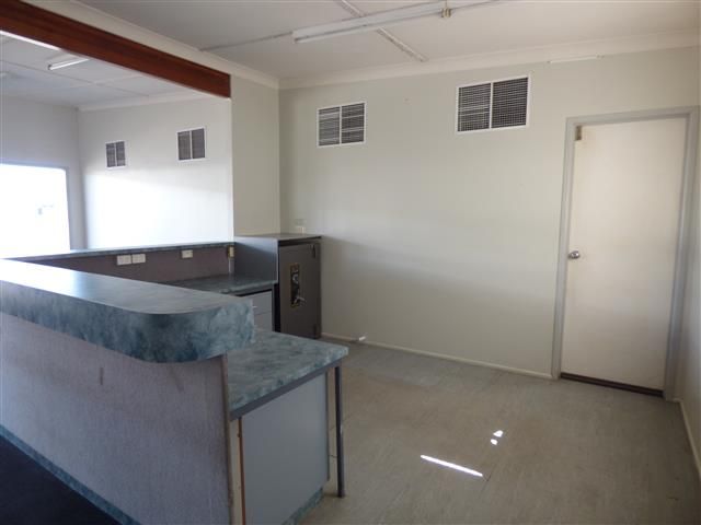 33 Hawthorne Street, Roma, QLD 4455