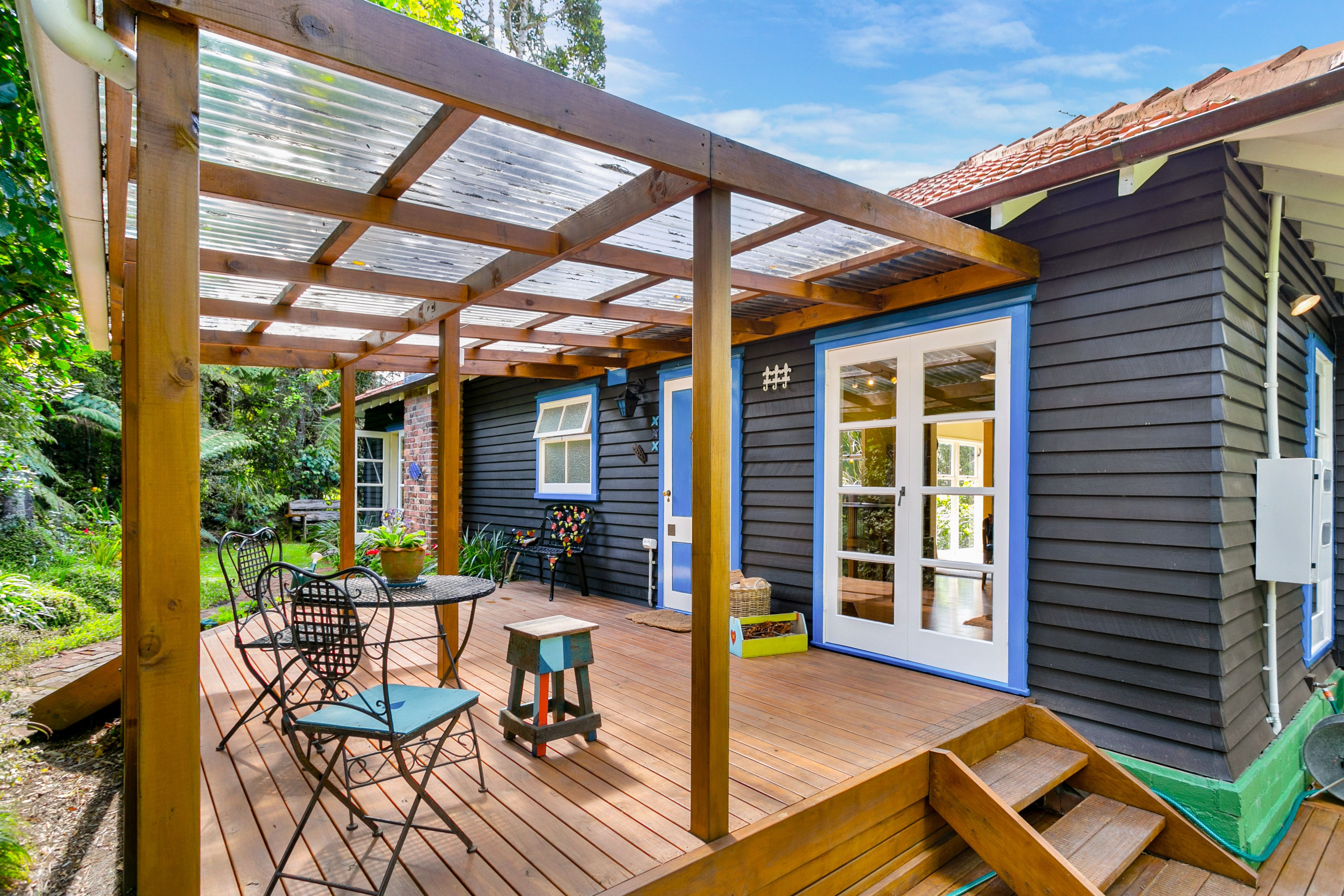14 Hollywood Avenue, Titirangi, Waitakere City