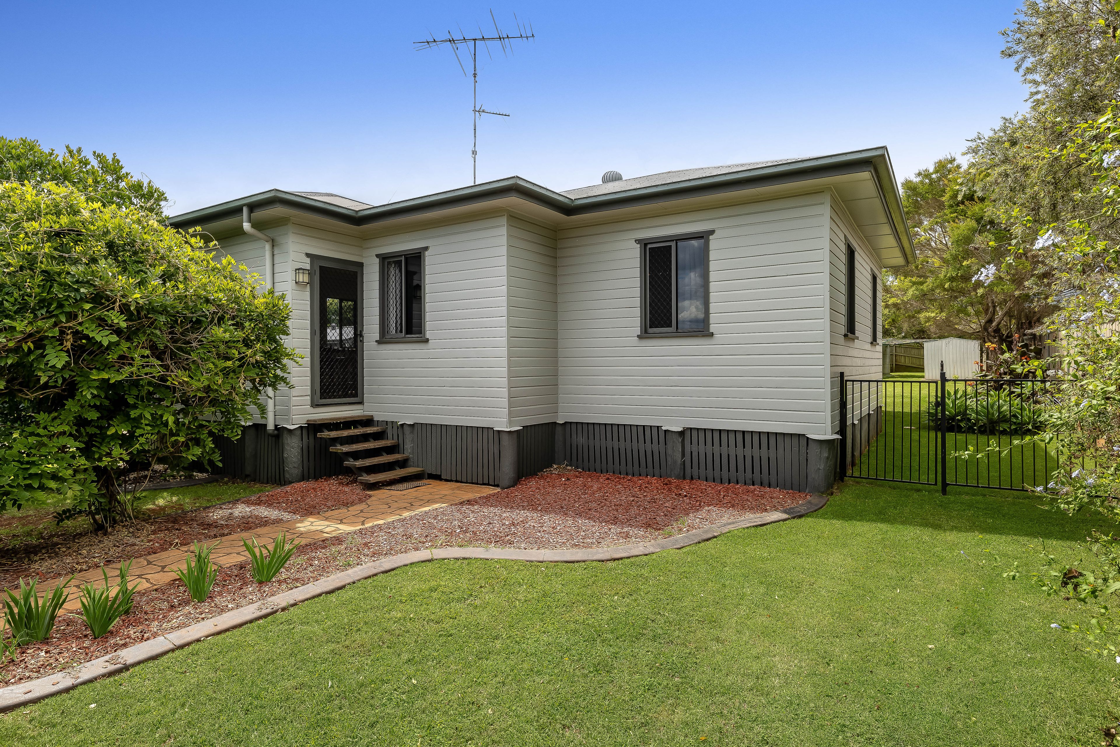 25 Phyllis Street, Harristown, QLD 4350