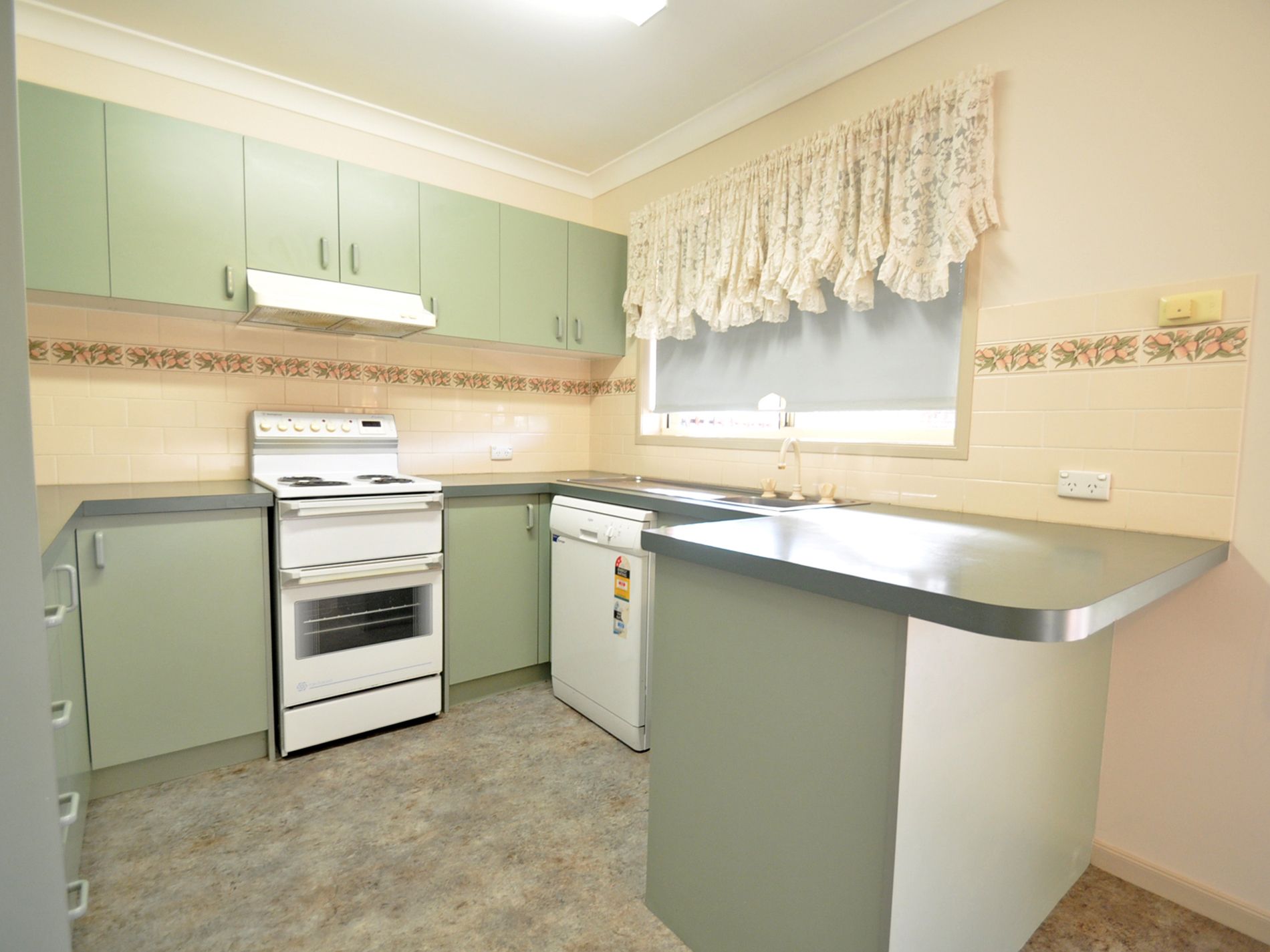 45 Regent Street, Junee, NSW 2663