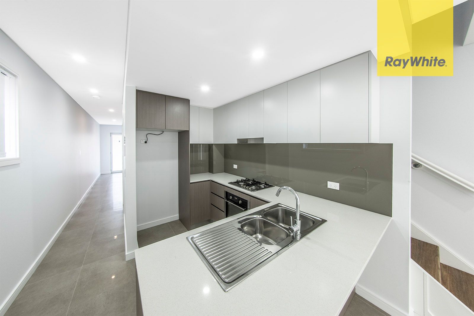 5/33 Louis Street — photo 3 of 13