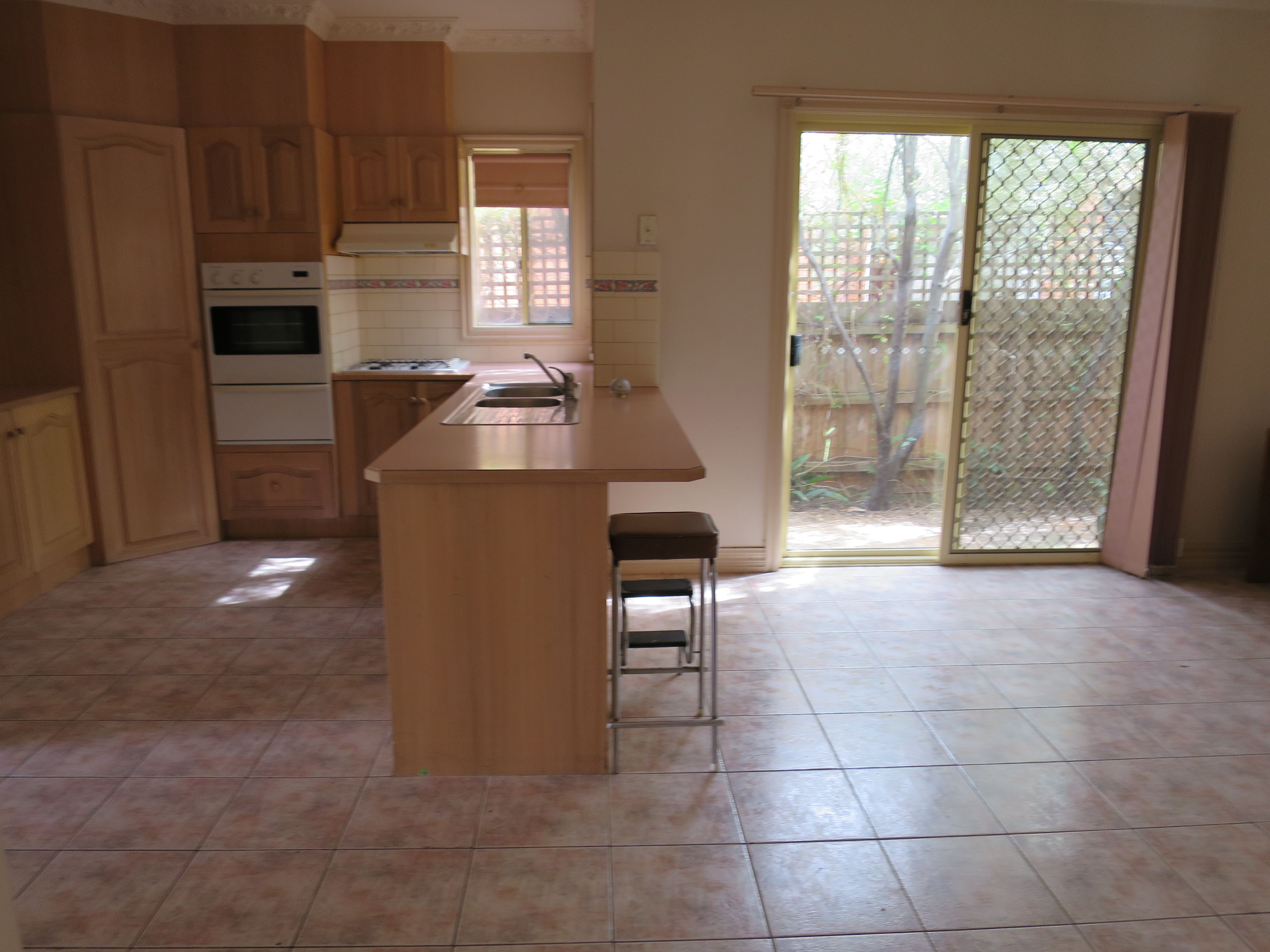 1/18 Palmerston Grove, Oakleigh, VIC 3166