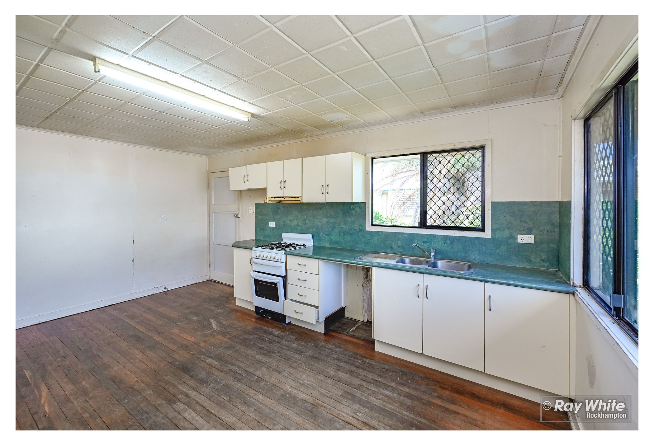 10 Wambool Street, West Rockhampton, QLD 4700