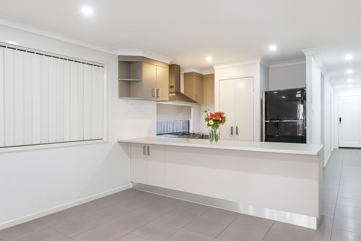 18 Flower Place, Richlands, QLD 4077