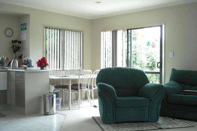 8A Orbit Place, Flat Bush, Manukau City
