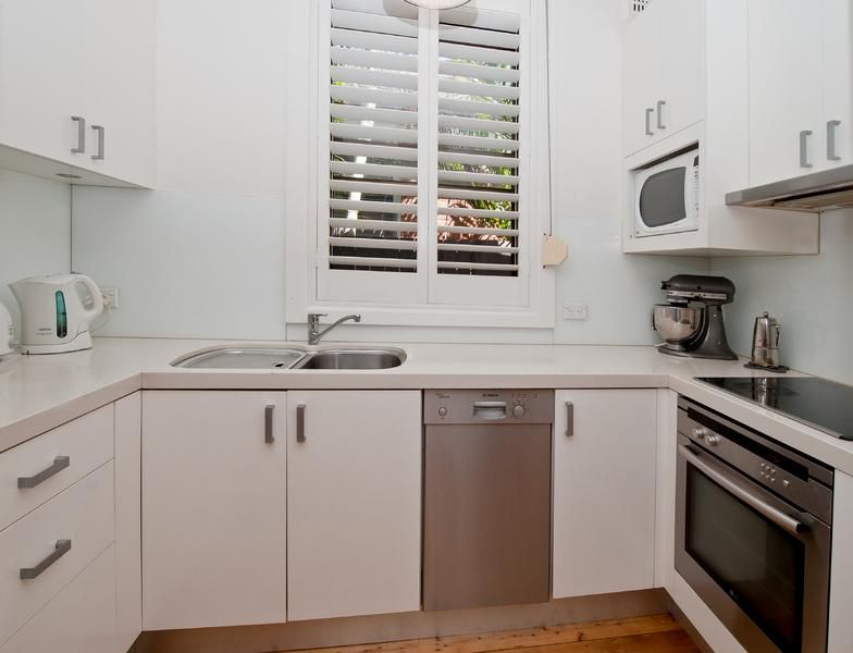 35 Robinson Street — photo 7 of 8