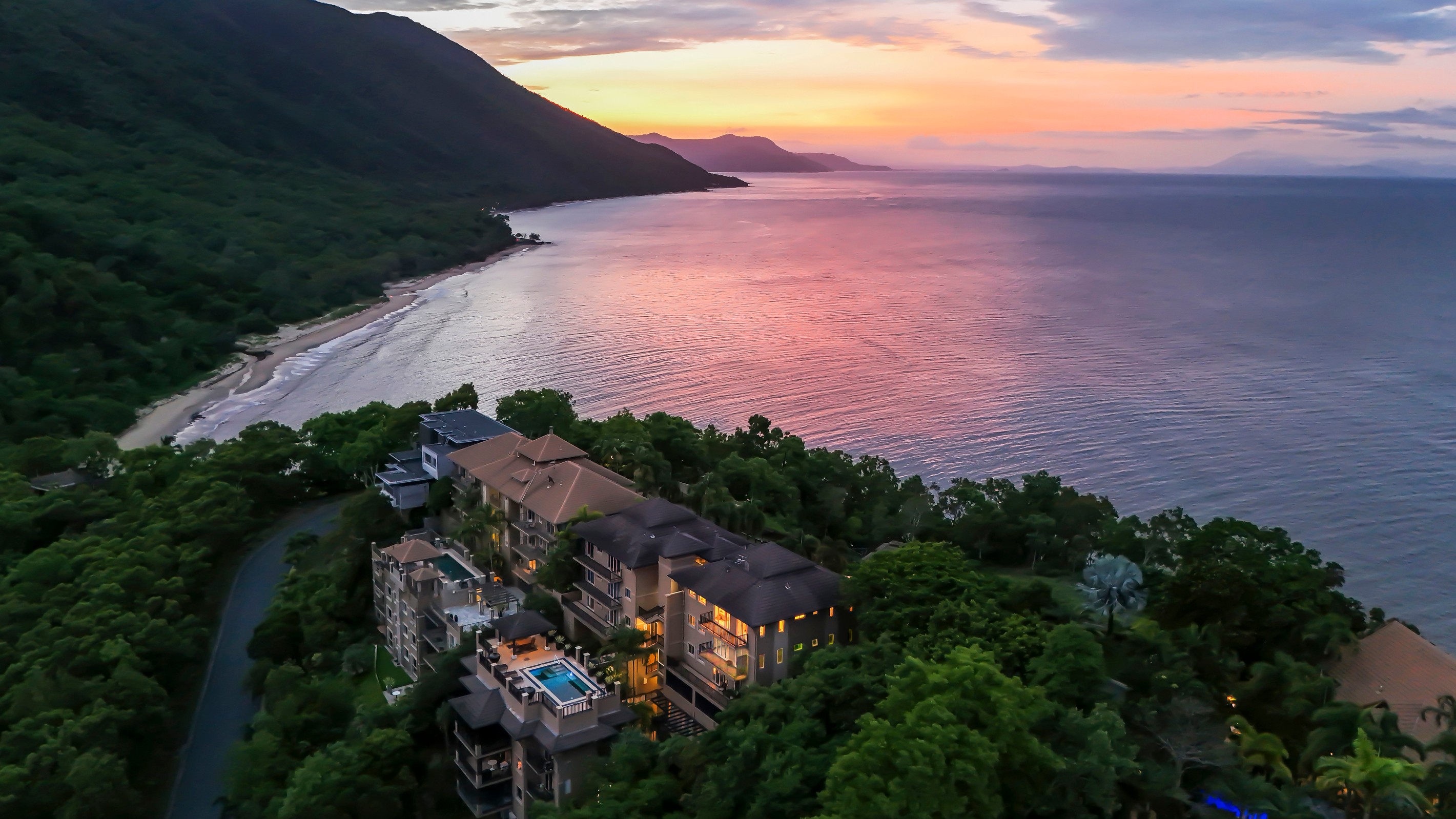 2/13 Colonel Cummings Drive, Palm Cove, QLD 4879