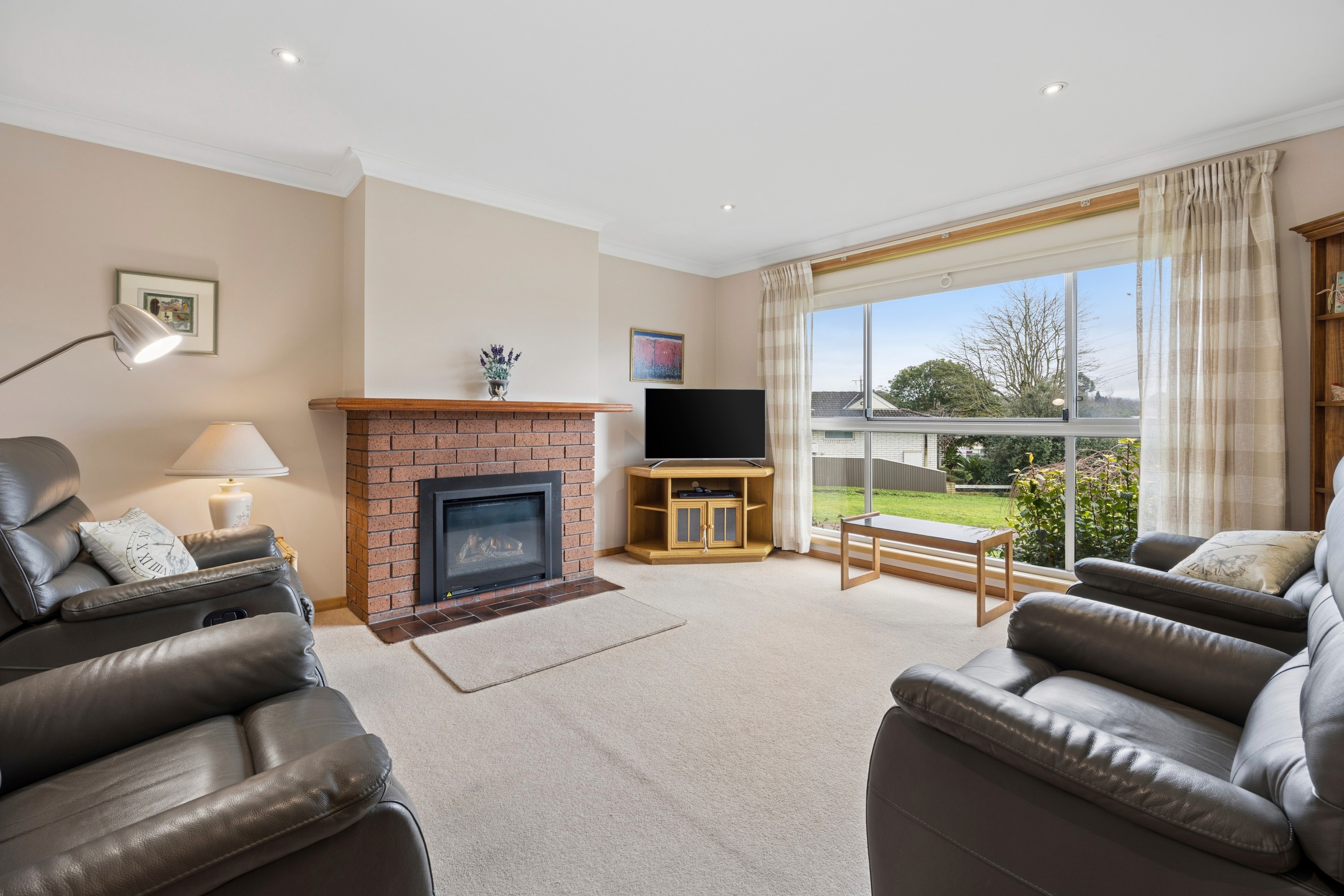 1 Leura Court, Camperdown, VIC 3260