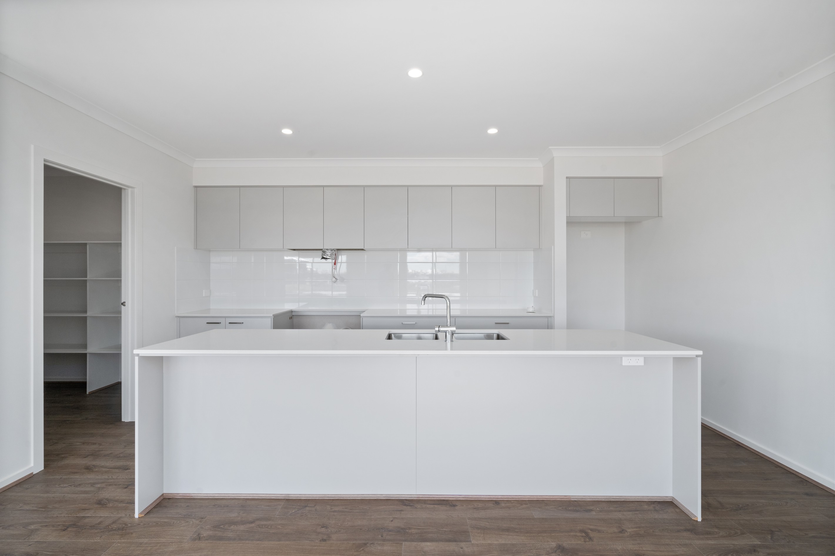 6 Officer Avenue, Clyde, VIC 3978